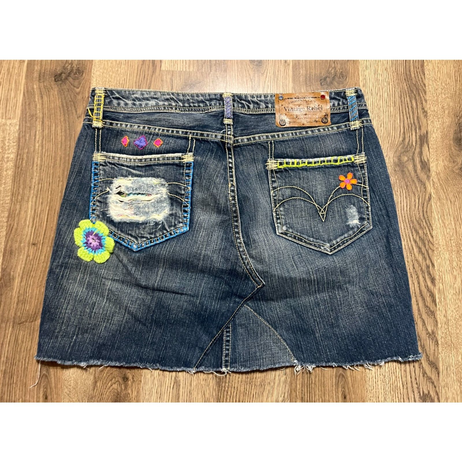 Vintage VINTAGE Rebel Skirt Women 29 Blue Denim Mini Pockets Raw Hem Short Size 29, Regular Skirt Womens Size 29" - 2 Thumbnail