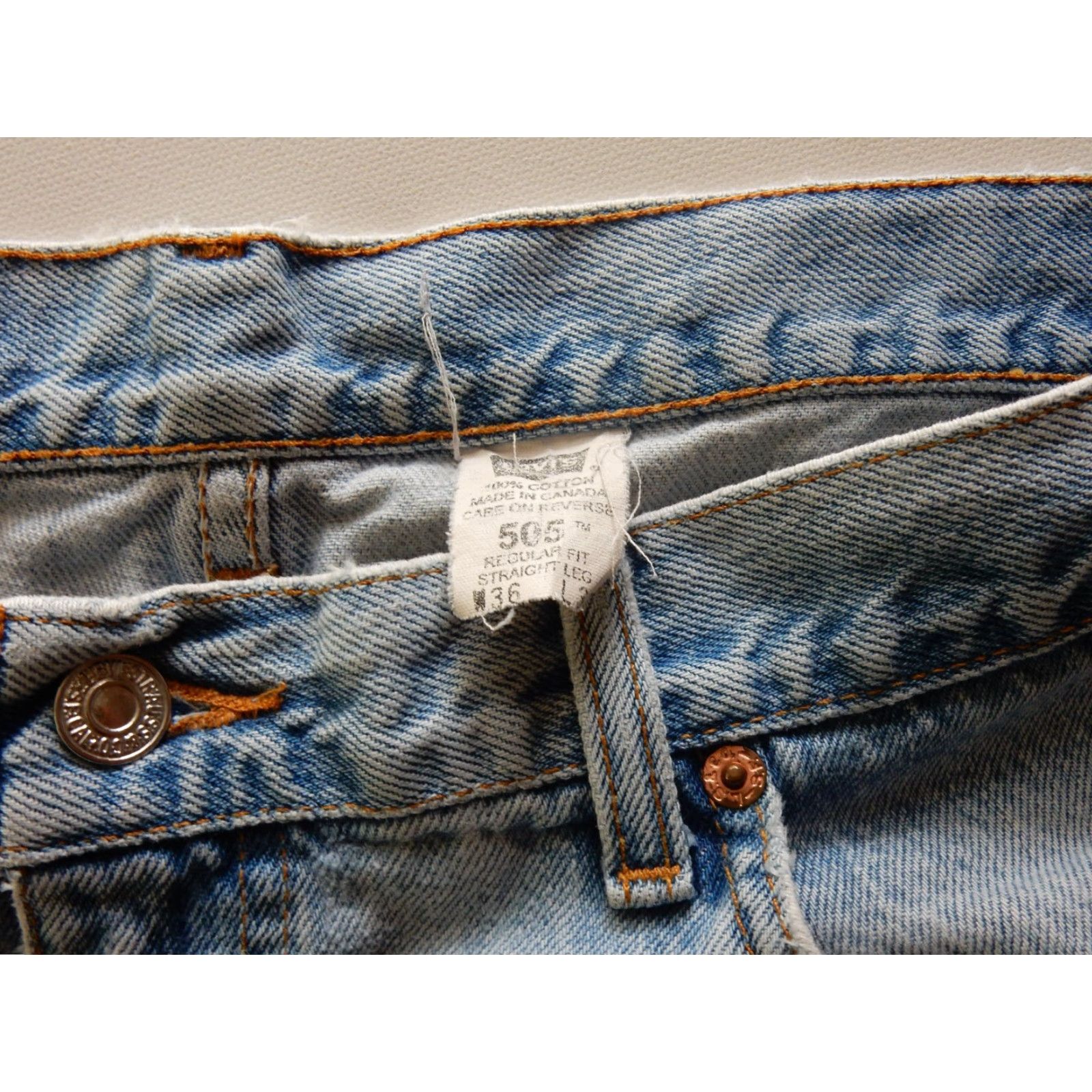 Levi's VINTAGE Levi's Jeans Men Canada Made 505 Straight Fit Denim Blue Size 36x30 Size US 36 / EU 52 - 5 Thumbnail