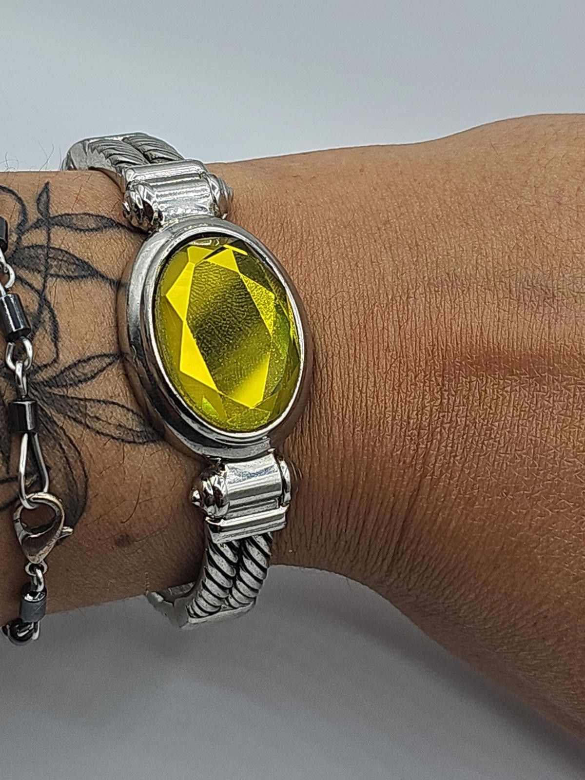The Unbranded Brand Large Faceted Stone, Silvertone, Clamp Bangle 6.75" Size ONE SIZE - 6 Thumbnail