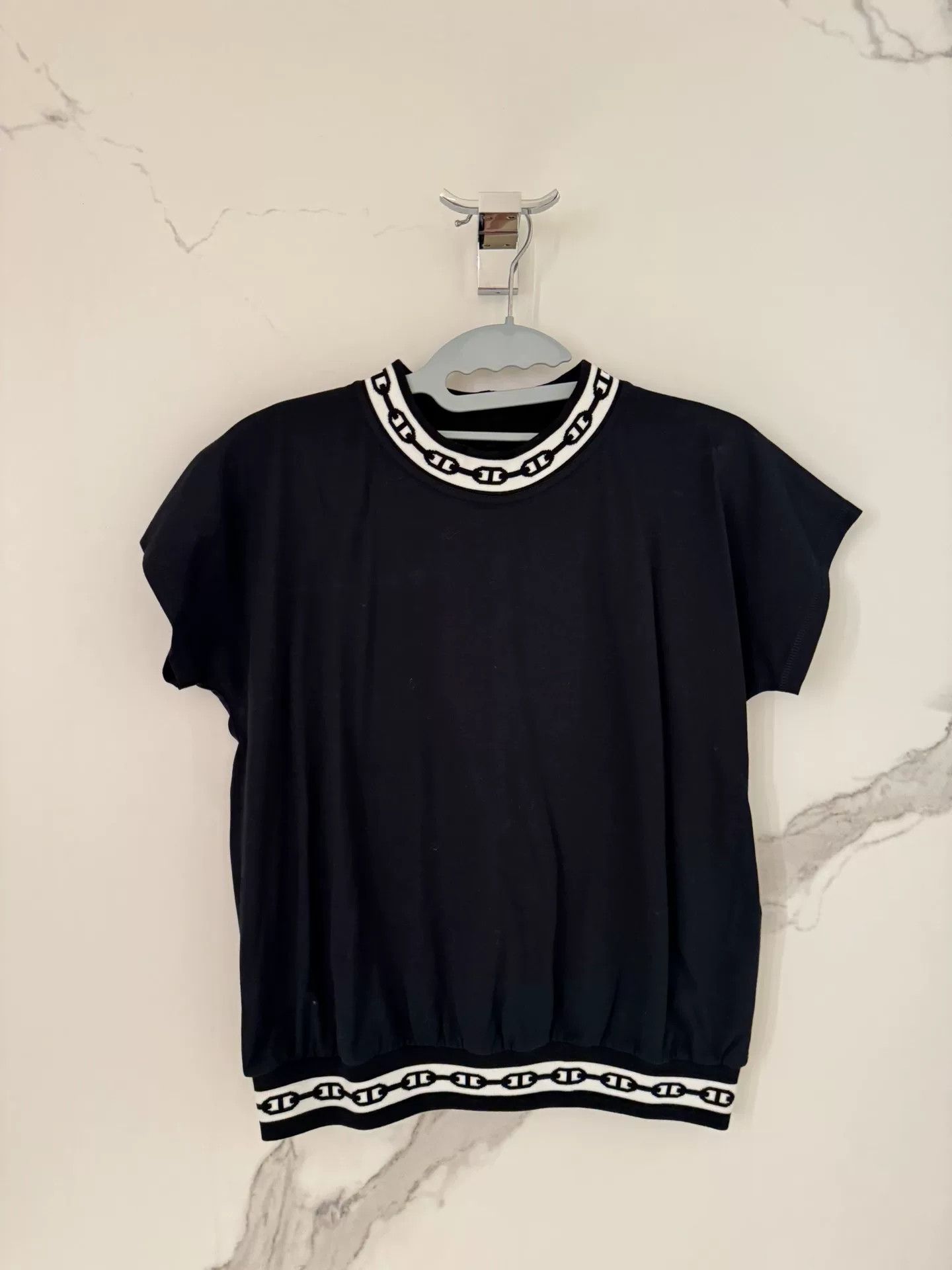 Hermes Hermes Black Short Sleeve Top 36 Size US S / EU 44-46 / 1 - 1 Thumbnail