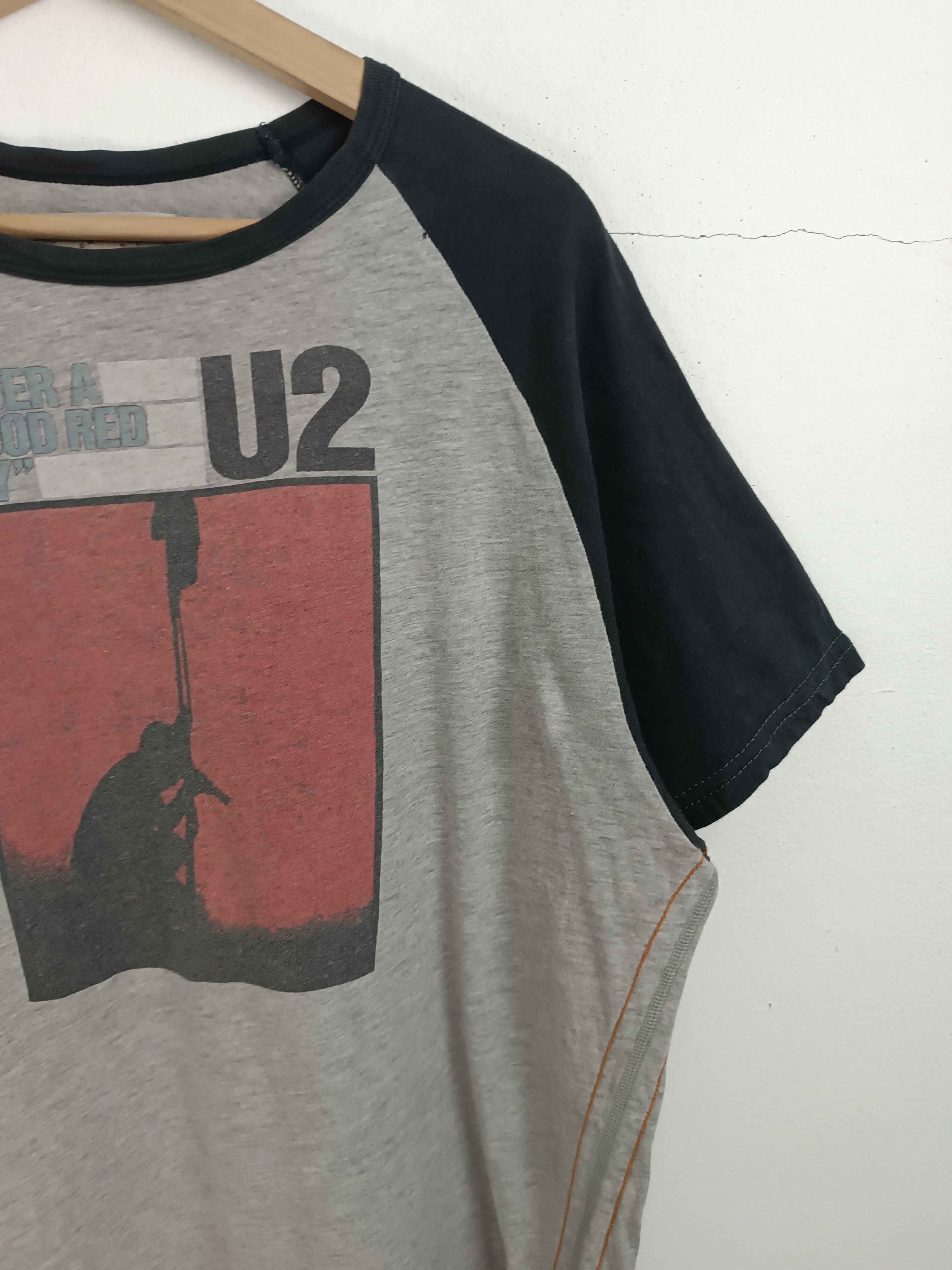 Band Tees THRASHED FADED VINTAGE U2 BLOOD RED SKY VERY RARE Size US L / EU 52-54 / 3 - 15 Thumbnail