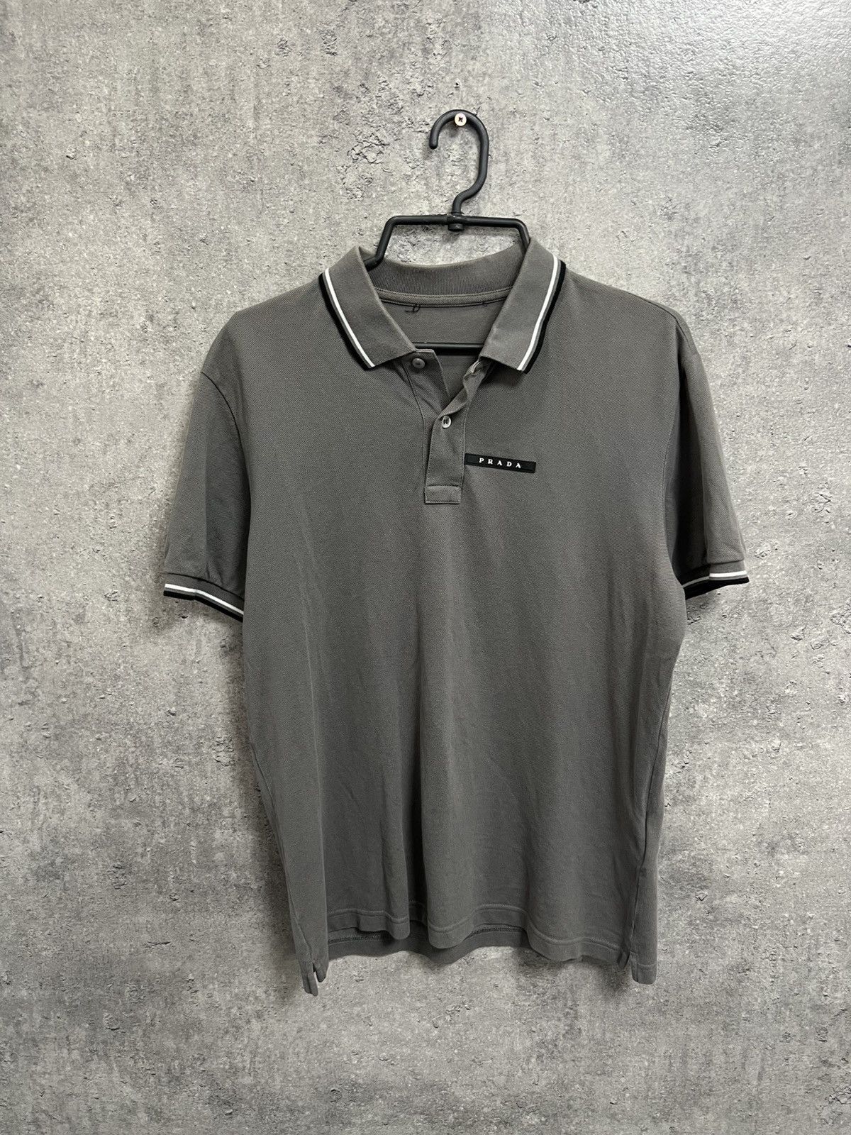 Prada Prada Polo Red Tab T Shirt Size US L / EU 52-54 / 3 - 1 Thumbnail