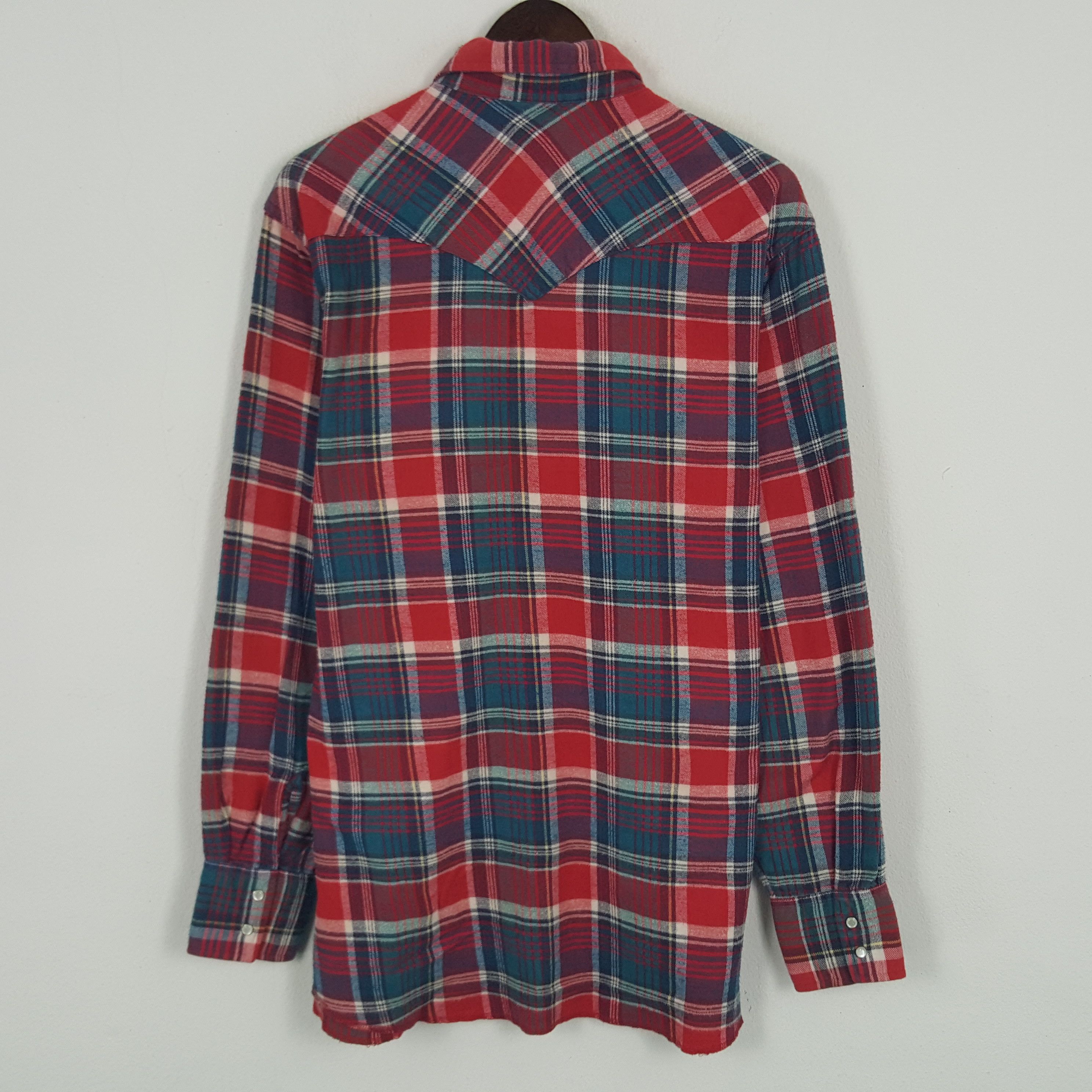 Japanese Brand × Vintage × Wrangler Vintage Wrangler Japan Button Up Shirt Size US XL / EU 56 / 4 - 2 Thumbnail