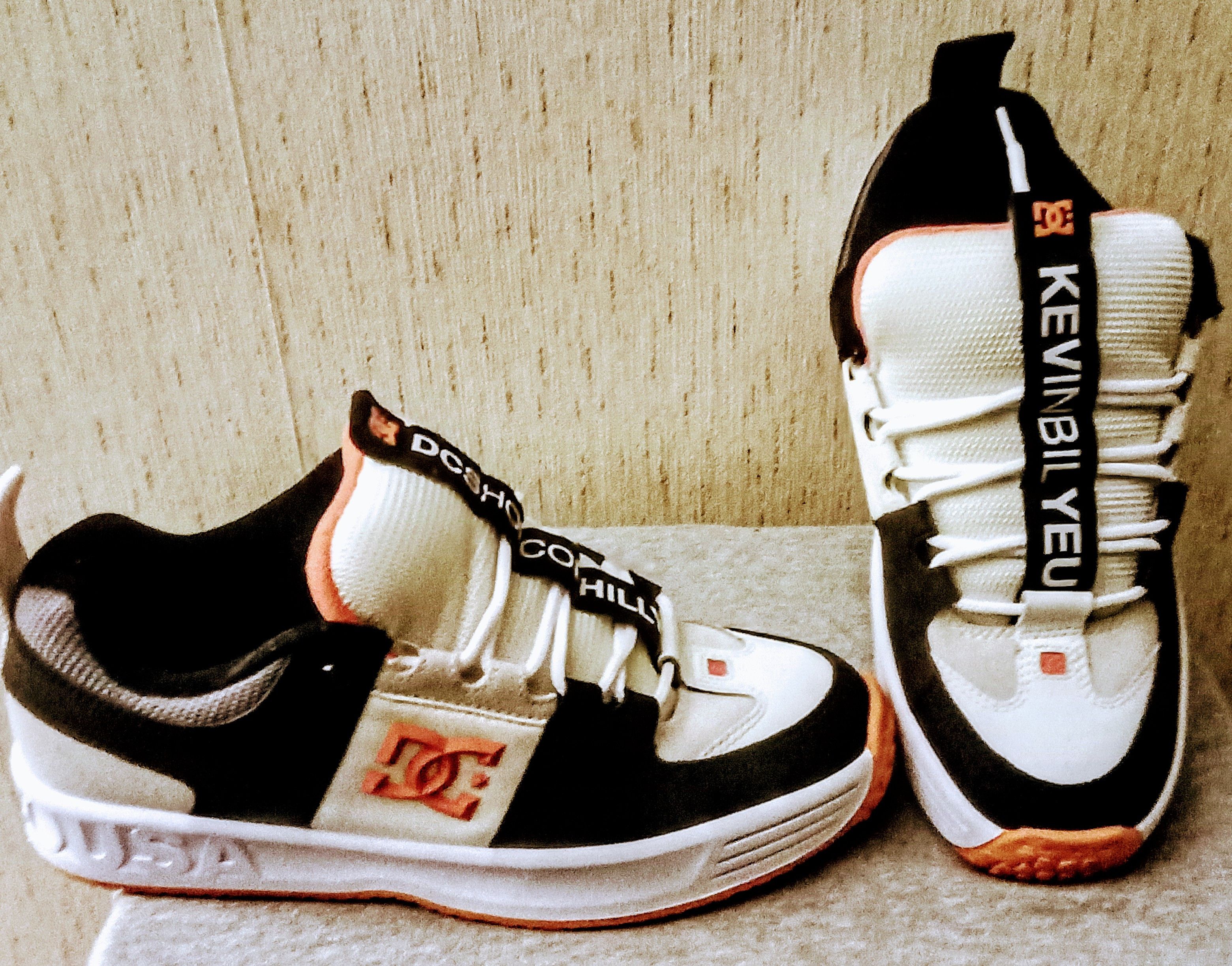image of Dc Lynx OG Kevin Bilyeu Philly Edition Us 10 Shoes in Orange/Black, Men's