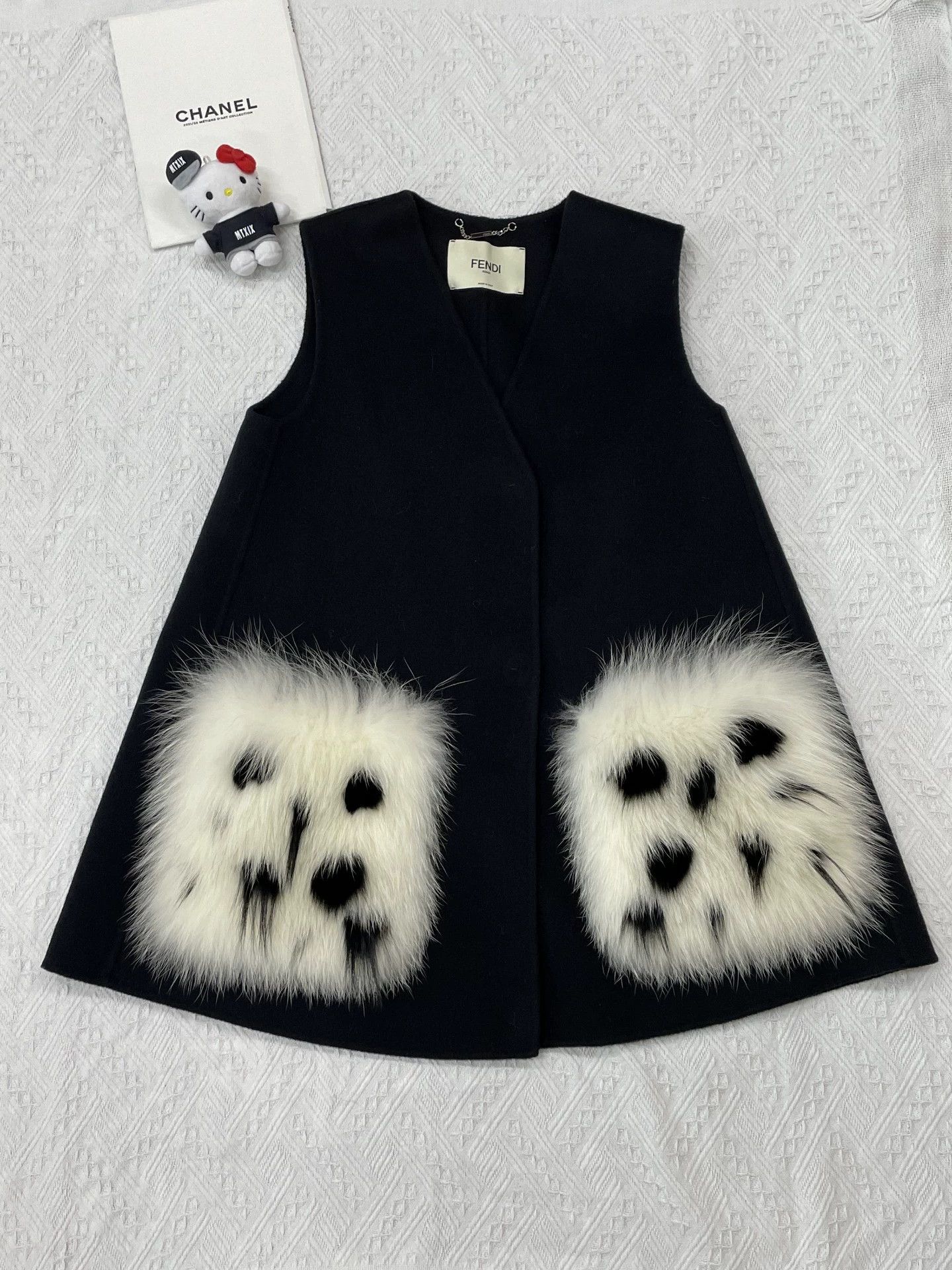 Fendi Fendi Black Pocket Fox Fur Wool Vest Size XS / US 0-2 / IT 36-38 - 1 Thumbnail
