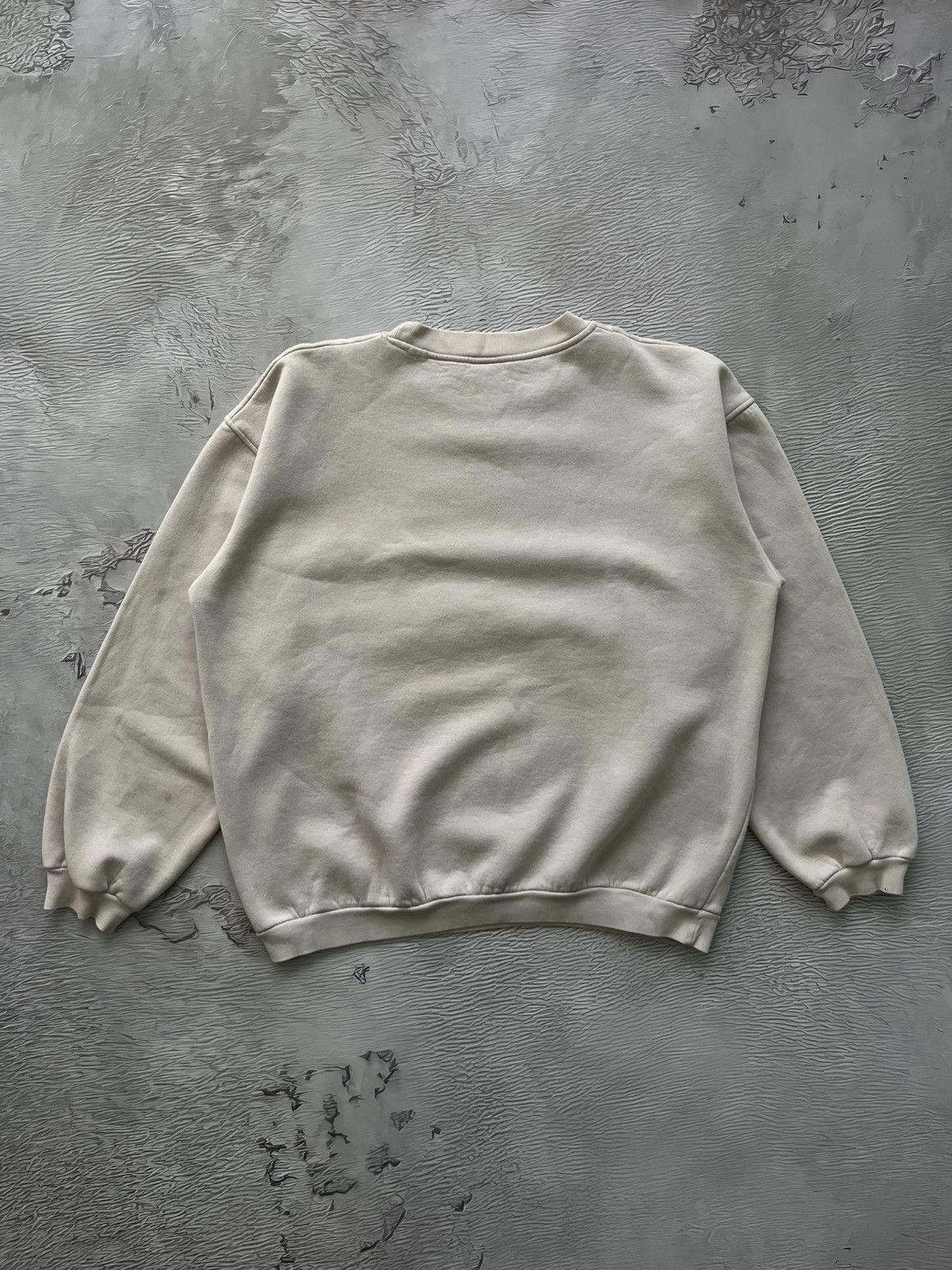 Nike Nike Vintage Big Logo Streetwear Sweatshirt Y2K Beige Size US L / EU 52-54 / 3 - 10 Thumbnail