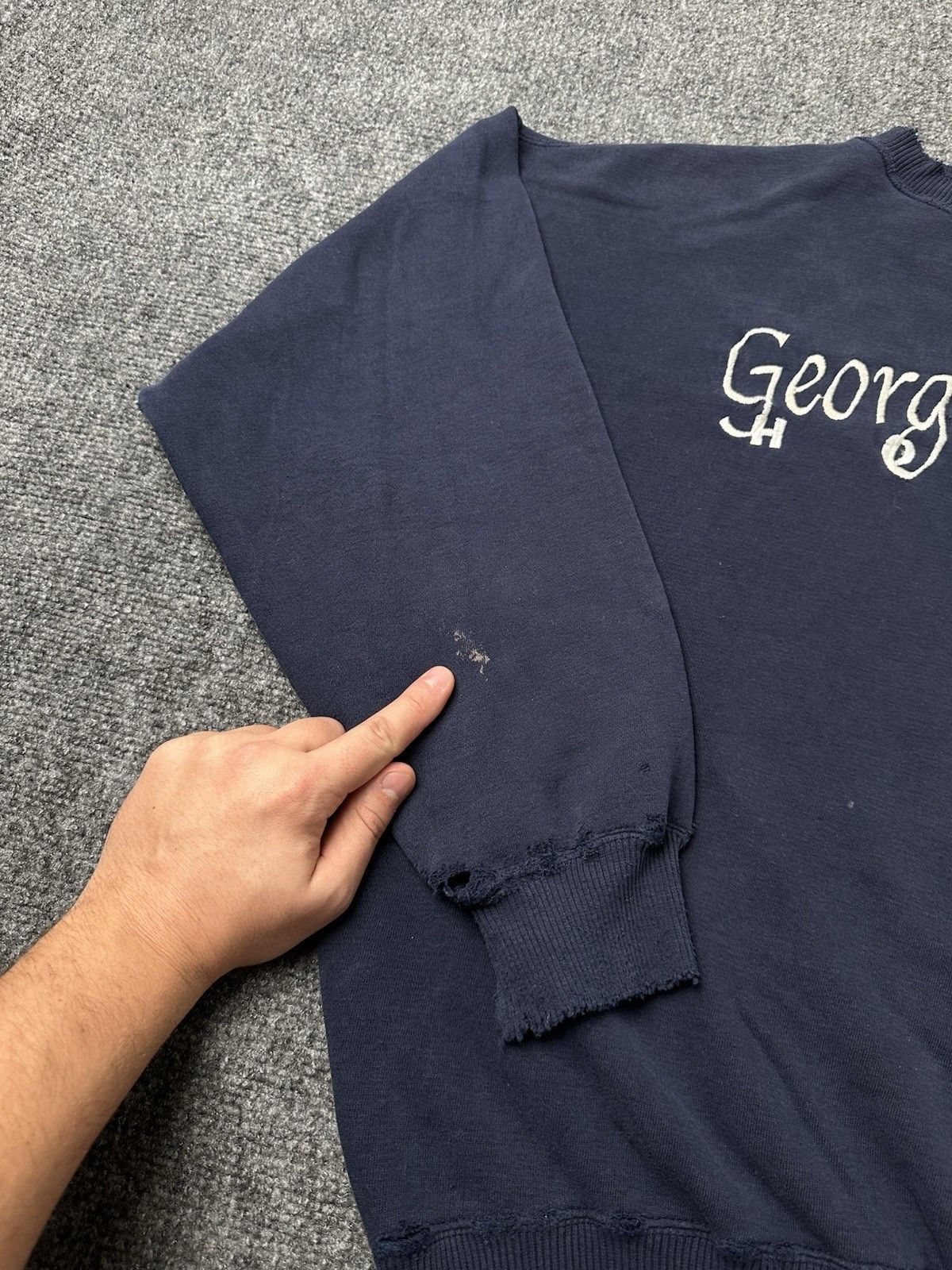 Champs Sport Mens Georgetown Hoyas Champs Sports Sweatshirt 1990s Size XL Size US XL / EU 56 / 4 - 6 Thumbnail