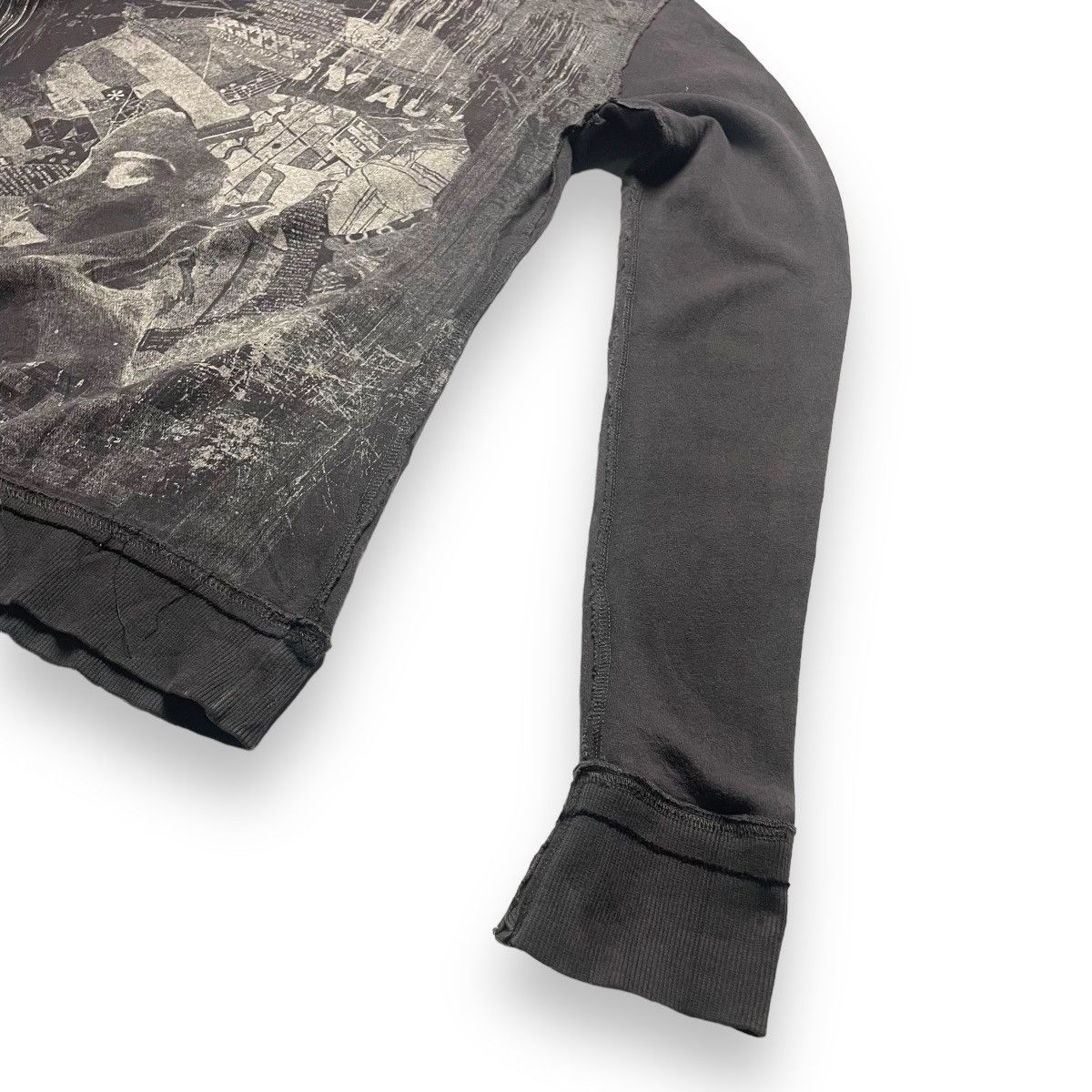 Codes Combine VINTAGE CODES COMBINE FOR MEN DISTRESSED LONG SLEVEE TSHIRT Size US L / EU 52-54 / 3 - 7 Thumbnail