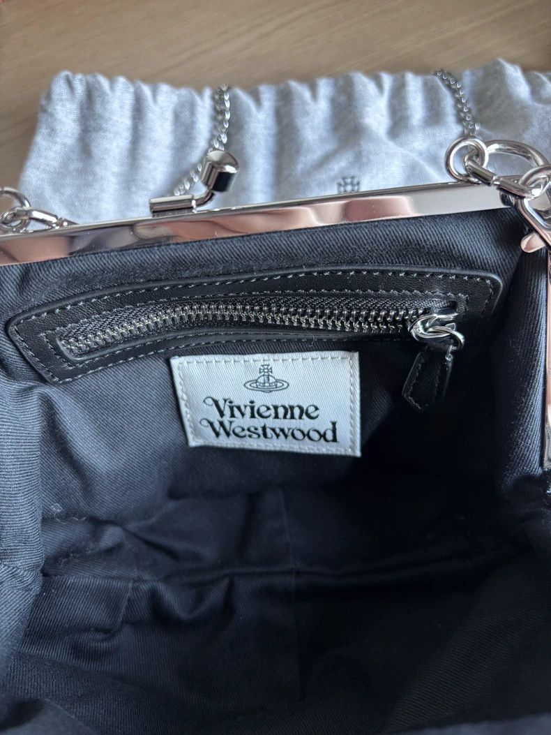 Vivienne Westwood Vivienne Westwood size os Black lamb skin dumplings Size ONE SIZE - 7 Thumbnail