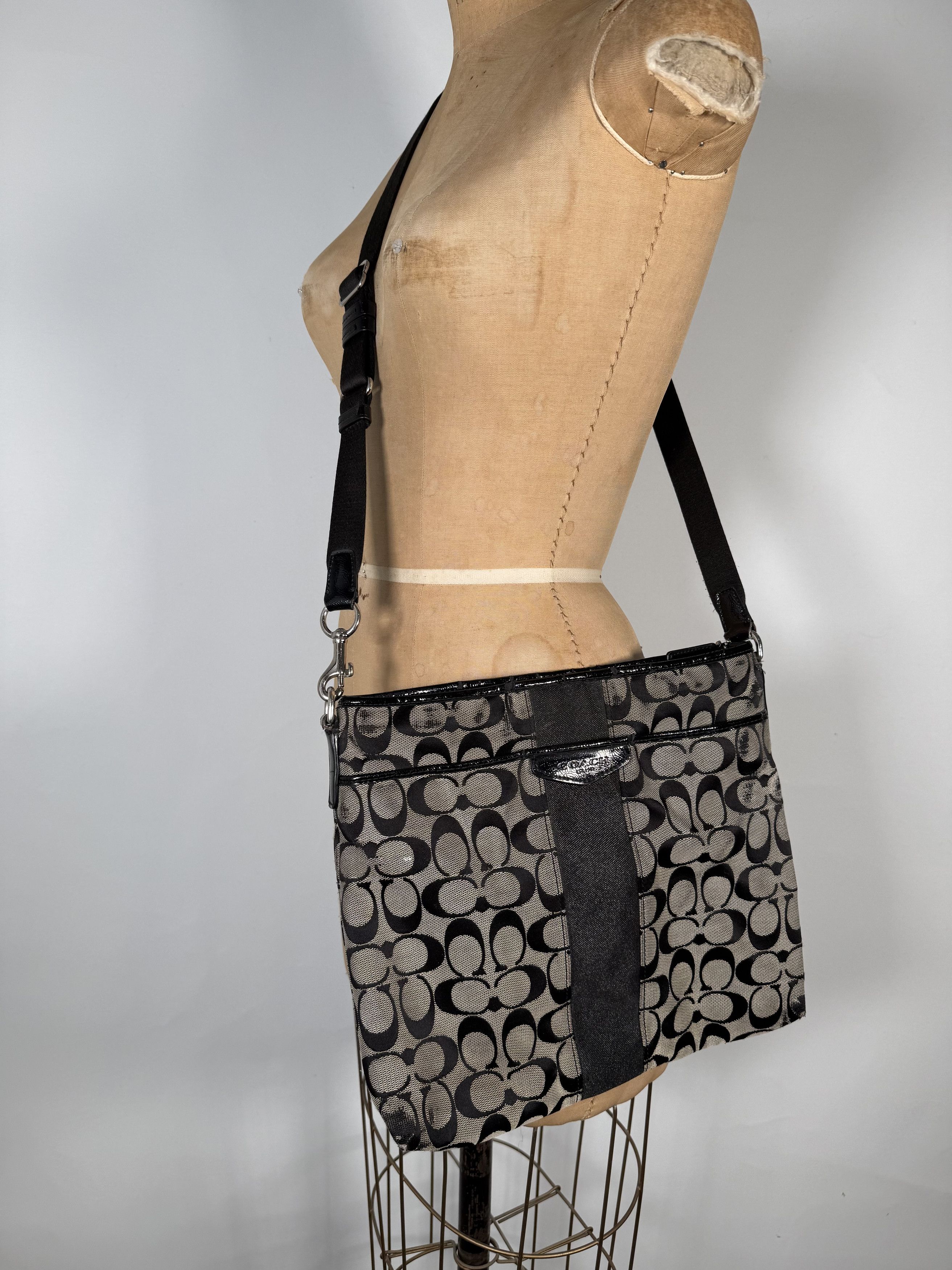 Coach Y2K Coach Shoulder Bag Black Monogram Size ONE SIZE - 1 Thumbnail