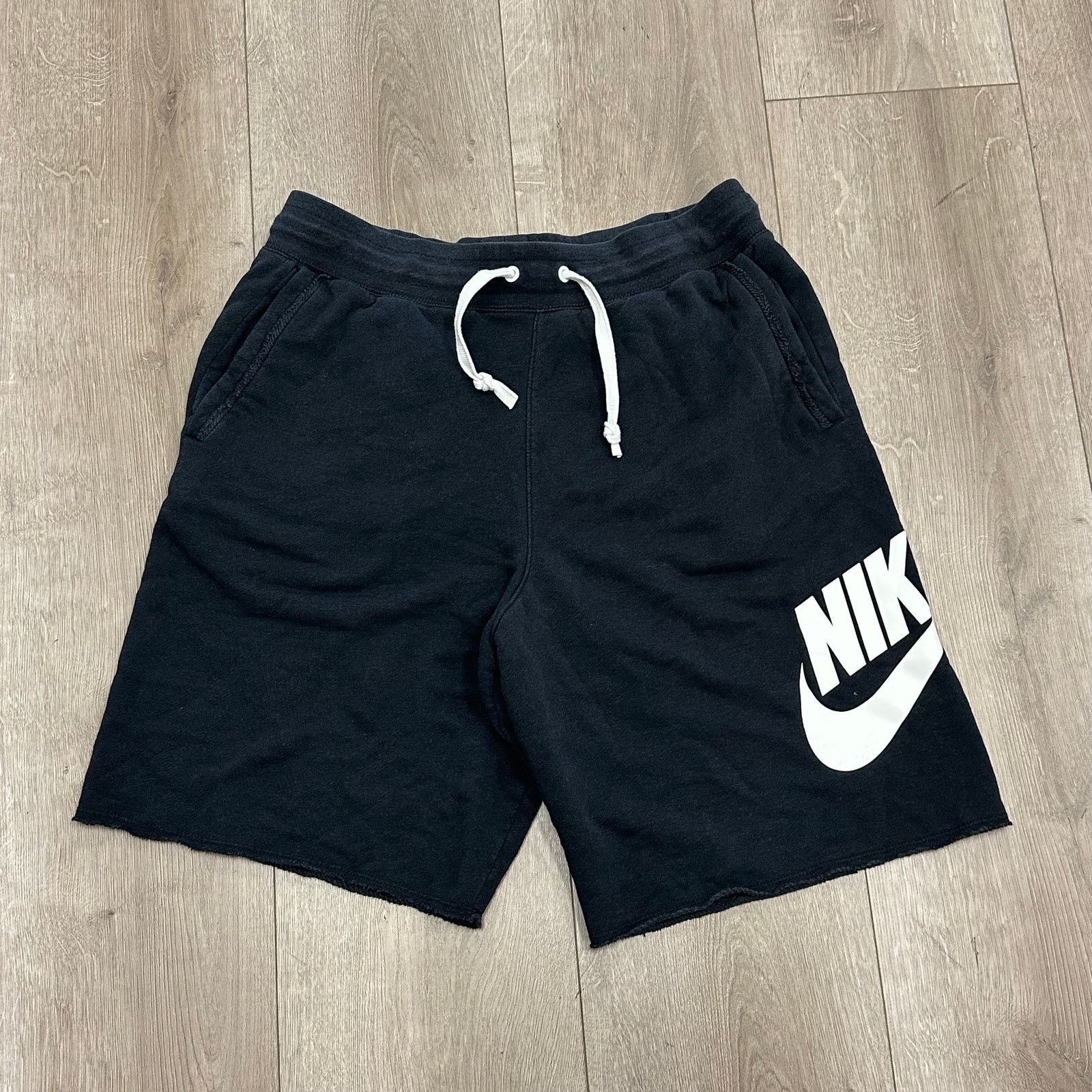 Nike Nike Club French Terry Alumni shorts Black Size Small S B24 Size US 30 / EU 46 - 1 Thumbnail