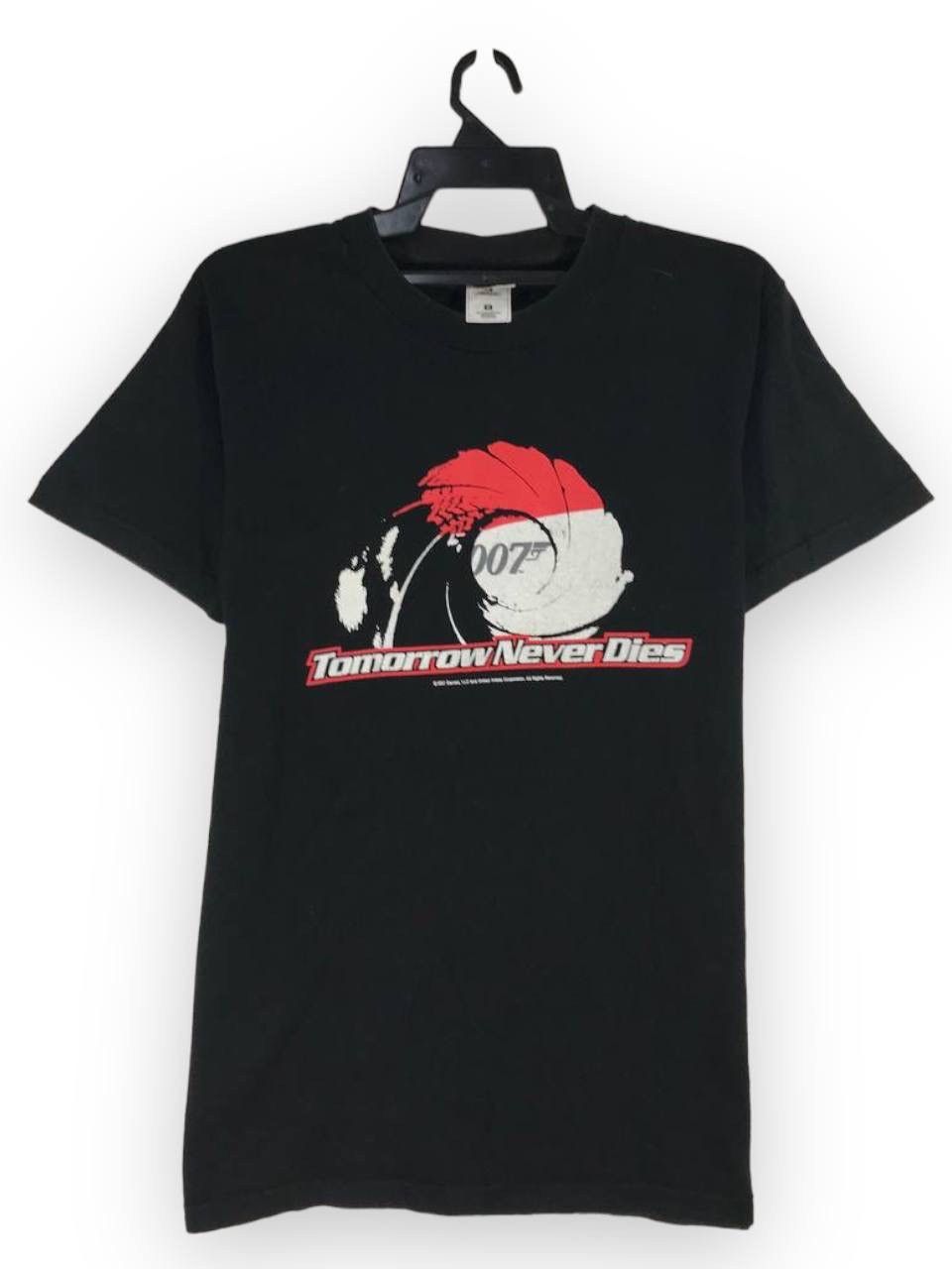 Band Tees vintage 1997 james bond 007 tomorrow never die Size US M / EU 48-50 / 2 - 1 Thumbnail