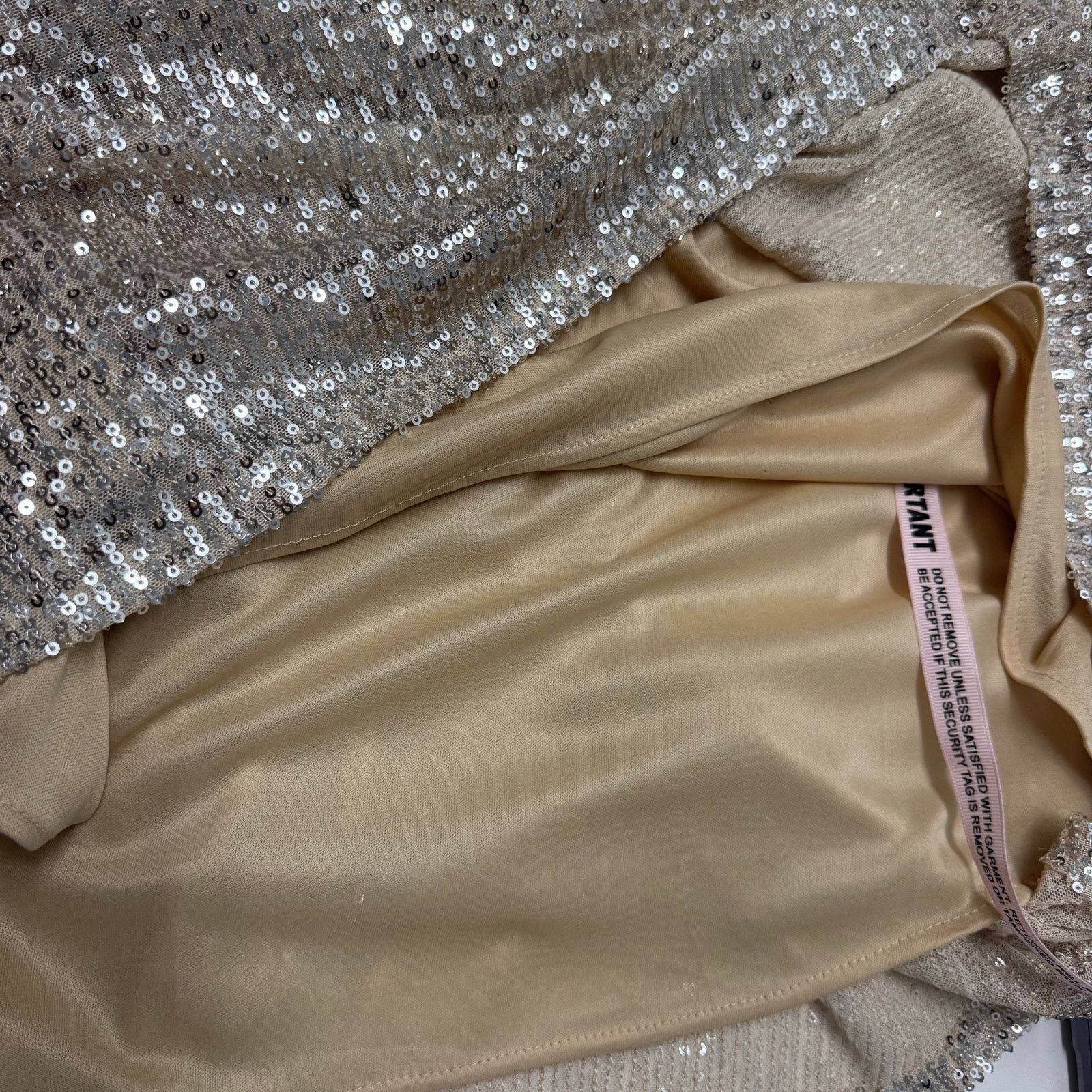 Mac Duggal Mac Duggal Silver Sequin Ruched Long Sleeve Column Gown US 4 Size S / US 4 / IT 40 - 10 Thumbnail