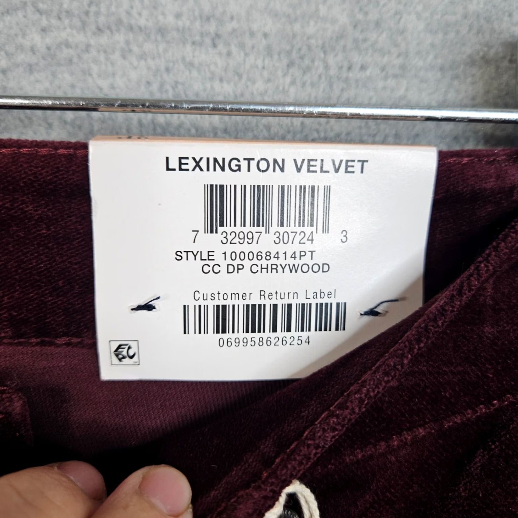 Charter Club Charter Club Straight Leg Velvet Pants Sz 2P NEW Red Slimming Casual Shirt/Chino style with Button accents Womens Size 26" / US 2 / IT 38 - 4 Thumbnail