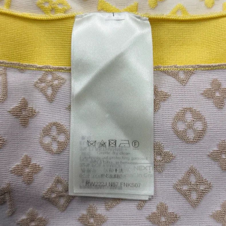 Louis Vuitton Louis Vuitton Yellow full logo mulberry silk nylon short s Size XL / US 12-14 / IT 48-50 - 6 Thumbnail