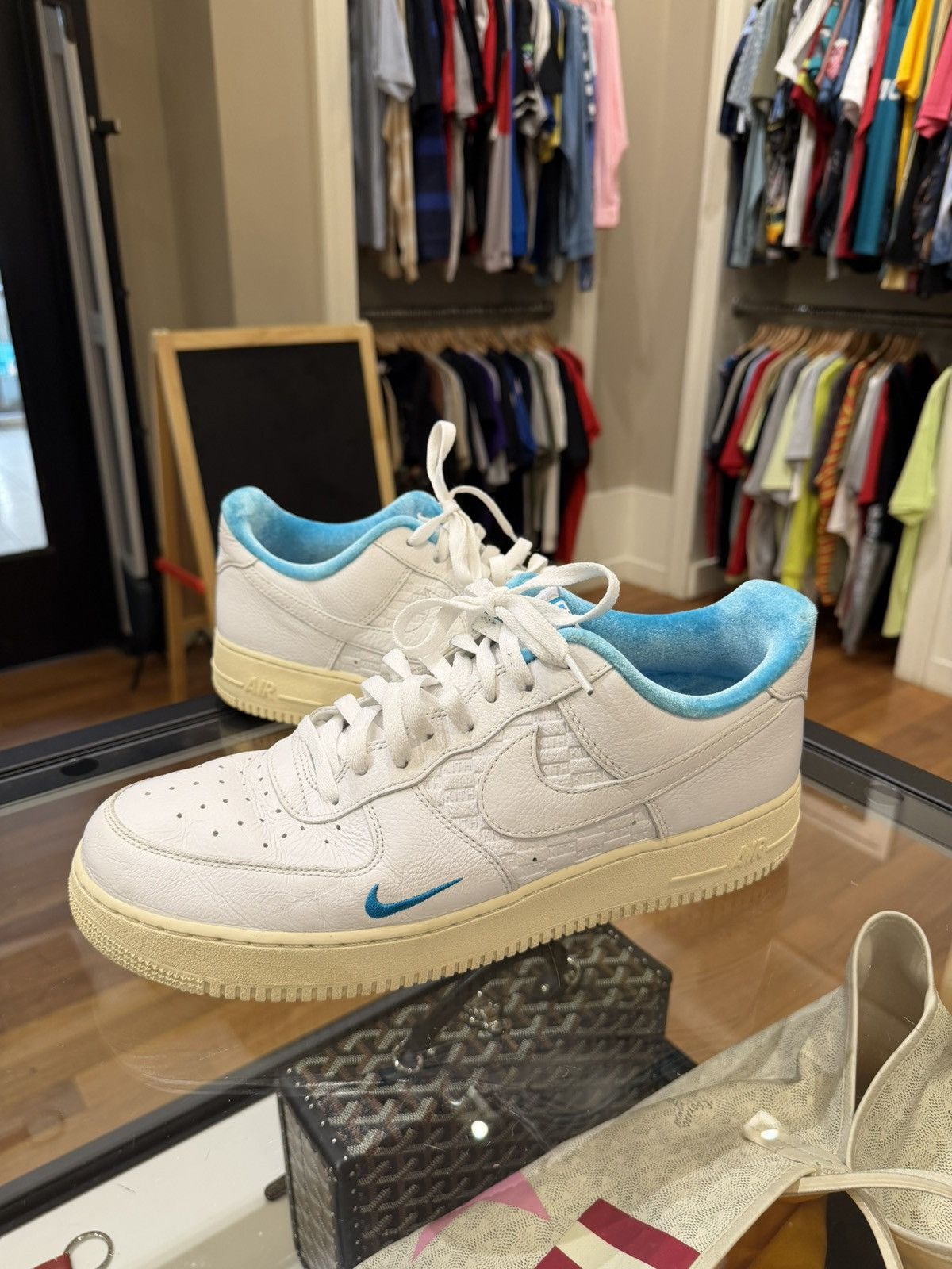 Kith × Nike Kith x Nike Air Force 1 Low ‘Kith Hawaiian’ Size US 13 / EU 46 - 1 Thumbnail