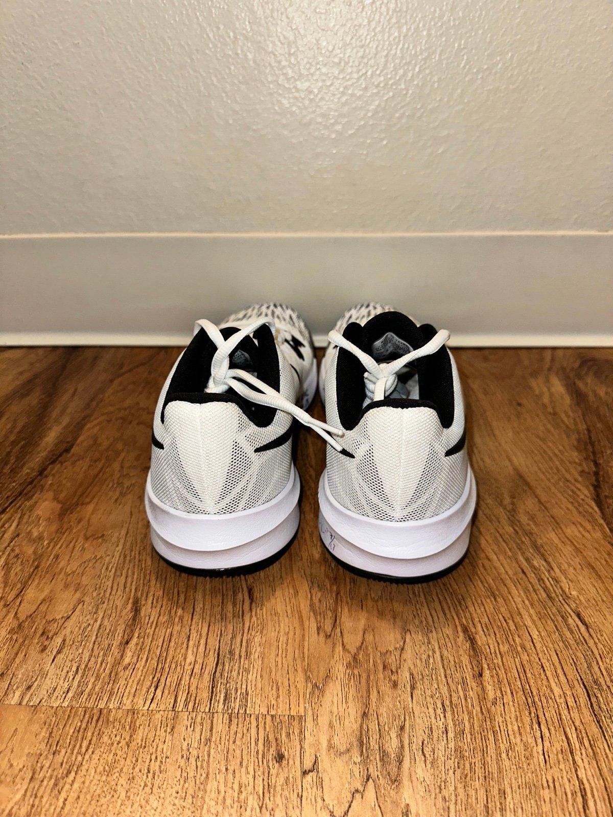 Nike Nike Zoom Evidence 2 White Sample Size US 9 / EU 42 - 2 Thumbnail