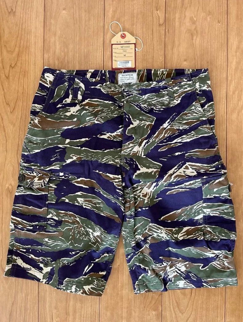 The Real McCoy's The Real McCoys Camo Shorts Size US 27 - 1 Thumbnail