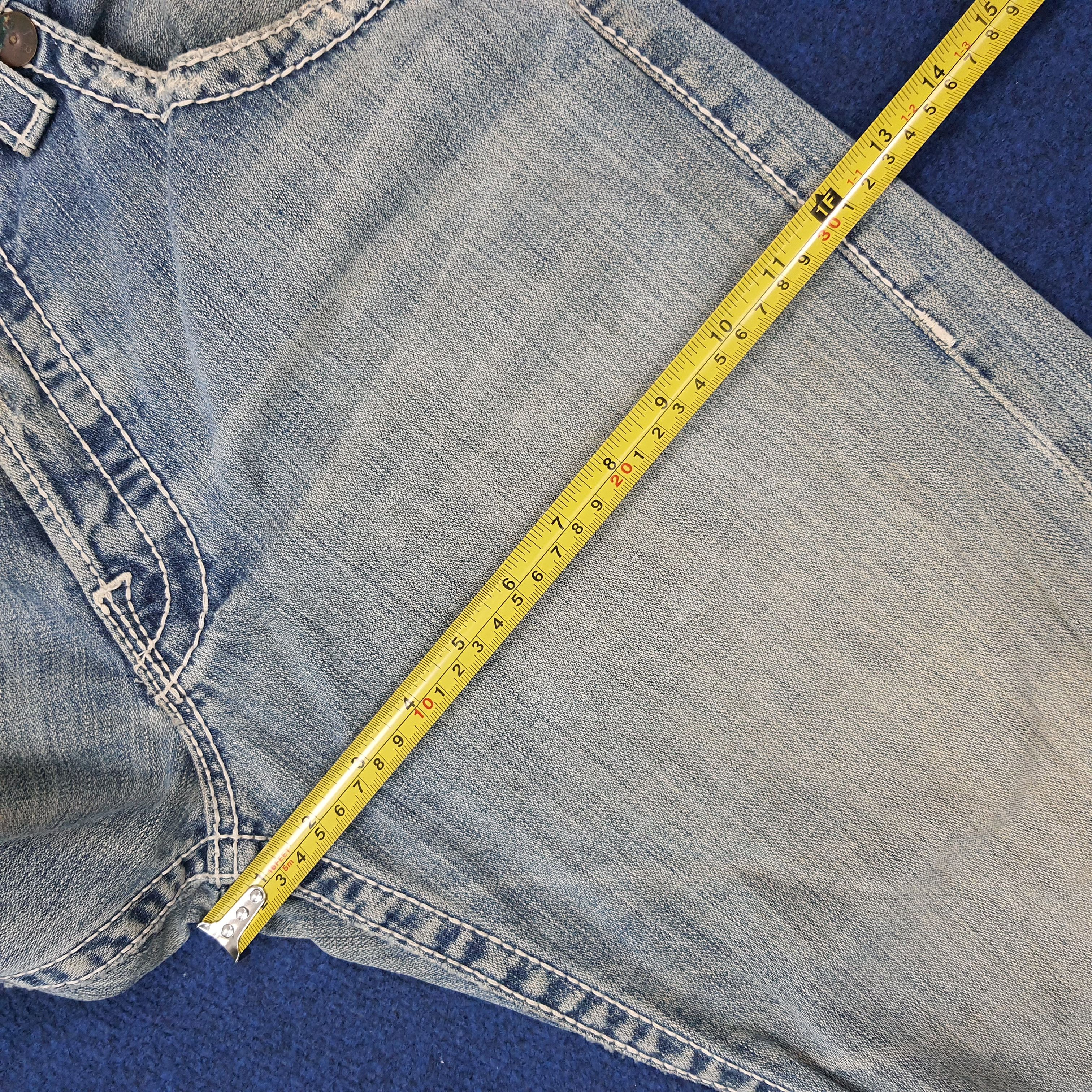 True Religion Vintage True Religion Marco Big T Distressed Jeans C272N13 Size US 33 - 15 Thumbnail