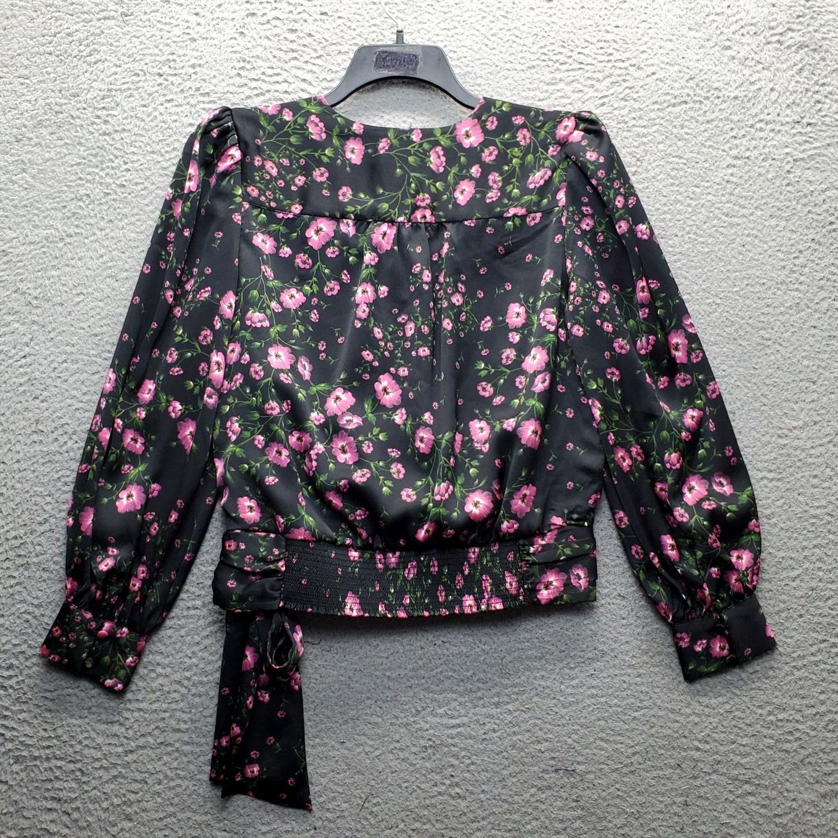 Banana Republic Banana Republic Blouse Women Size S Multicolor Floral Satin Long Sleeve Wrap Tie Front V-Neck Shirt Size S / US 4 / IT 40 - 2 Thumbnail