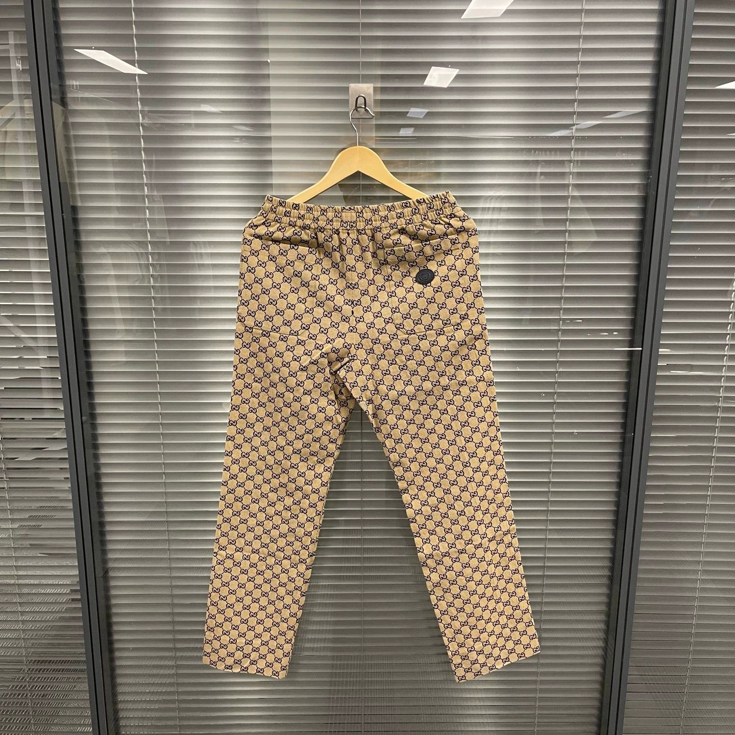 Gucci Gucci GG monogram pocket leather tag pants 46 NWT Size US 30 / EU 46 - 2 Thumbnail