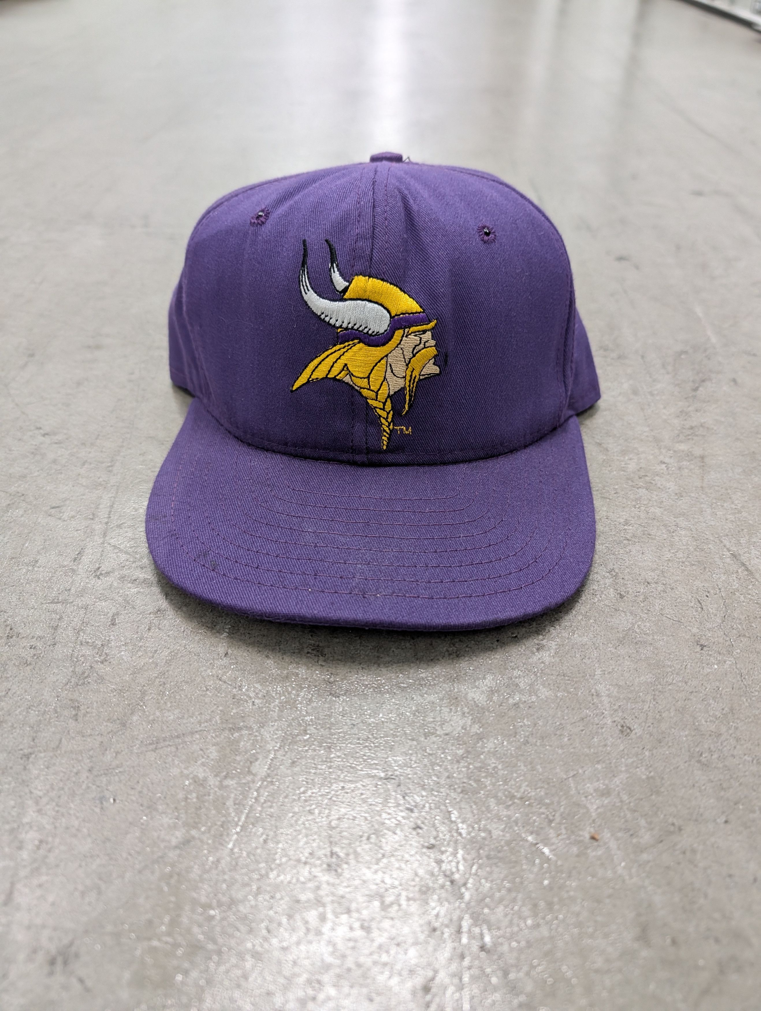Vintage AJD Minnesota Vikings NFL Pro Line Snapback Hat