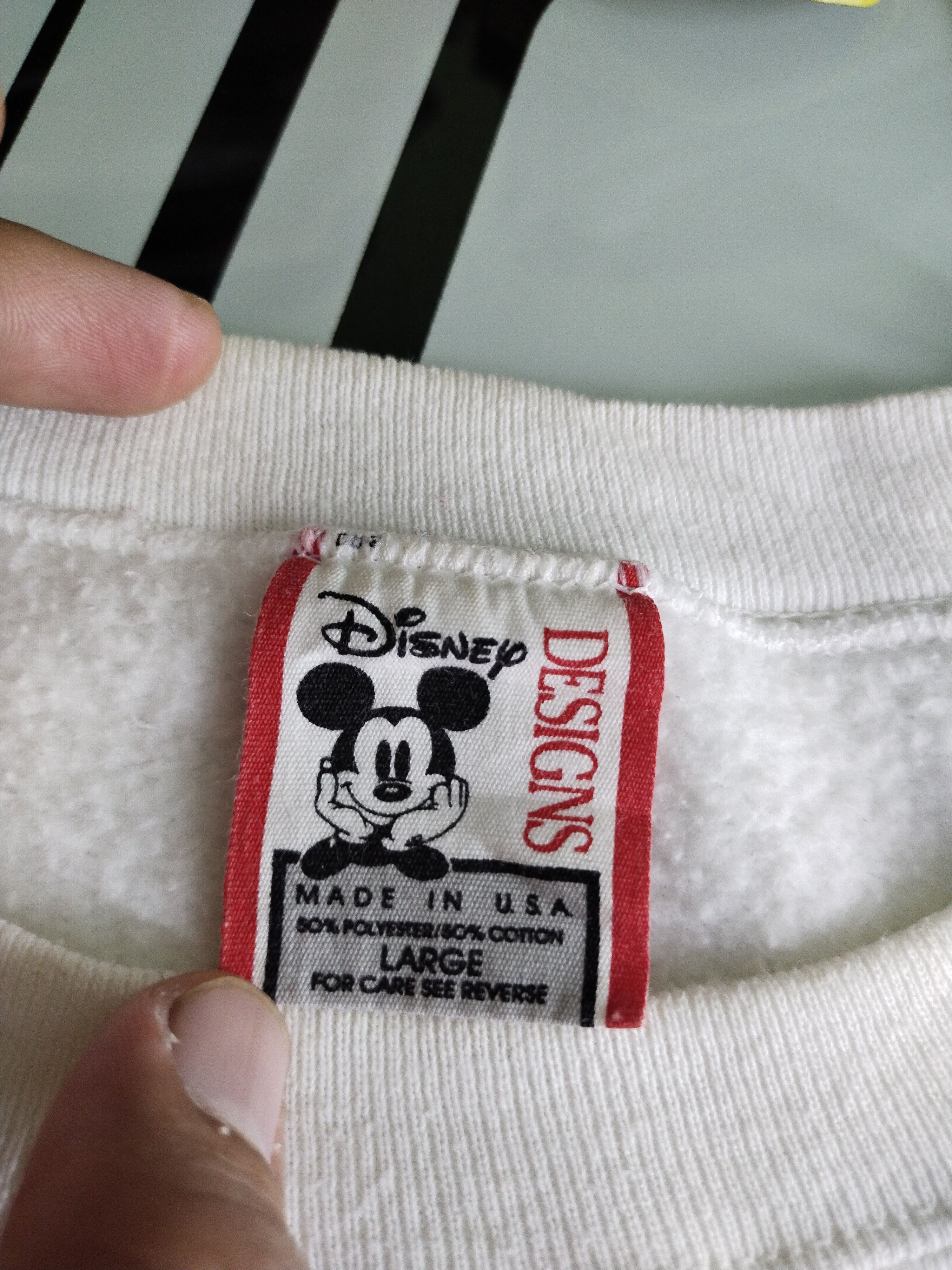 Cartoon Network 🔥 Vtg Mickey Mouse Yellow Shoe Sweatshirt Size US L / EU 52-54 / 3 - 7 Thumbnail
