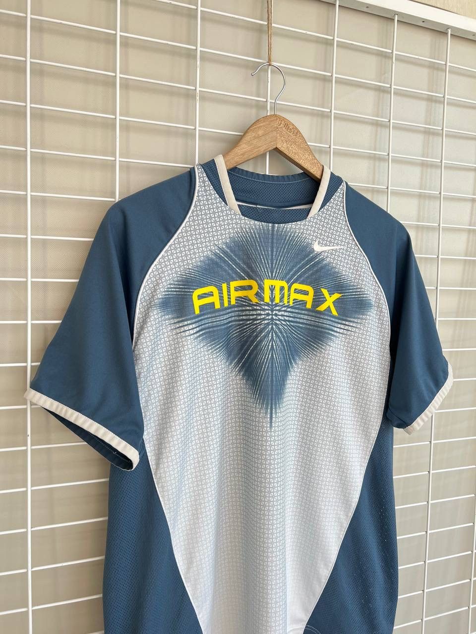 Nike Nike Air Max Vintage Centre Logo T-Shirt Mens Size M Jersey Size US M / EU 48-50 / 2 - 3 Thumbnail