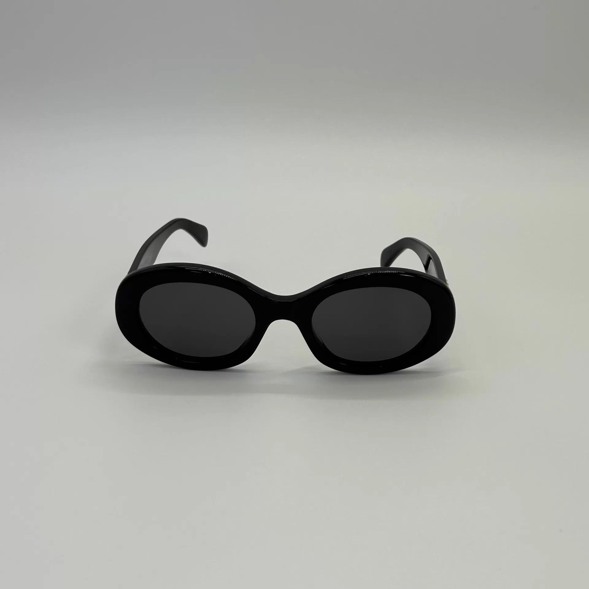 Celine Celine Triomphe Black Sunglasses HB6656 Unworn Size ONE SIZE - 2 Thumbnail