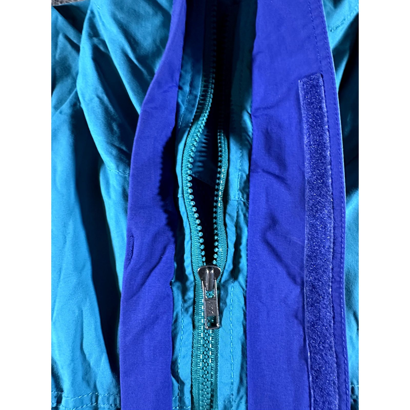 Patagonia Vintage Patagonia Jacket Men XL Teal Blue Hooded Windbreaker Size US XL / EU 56 / 4 - 4 Thumbnail