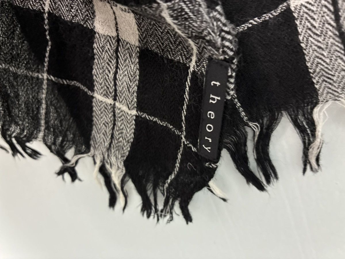 Theory Theory plaid Scarf. 68 inch by 12 inch Size ONE SIZE - 3 Thumbnail