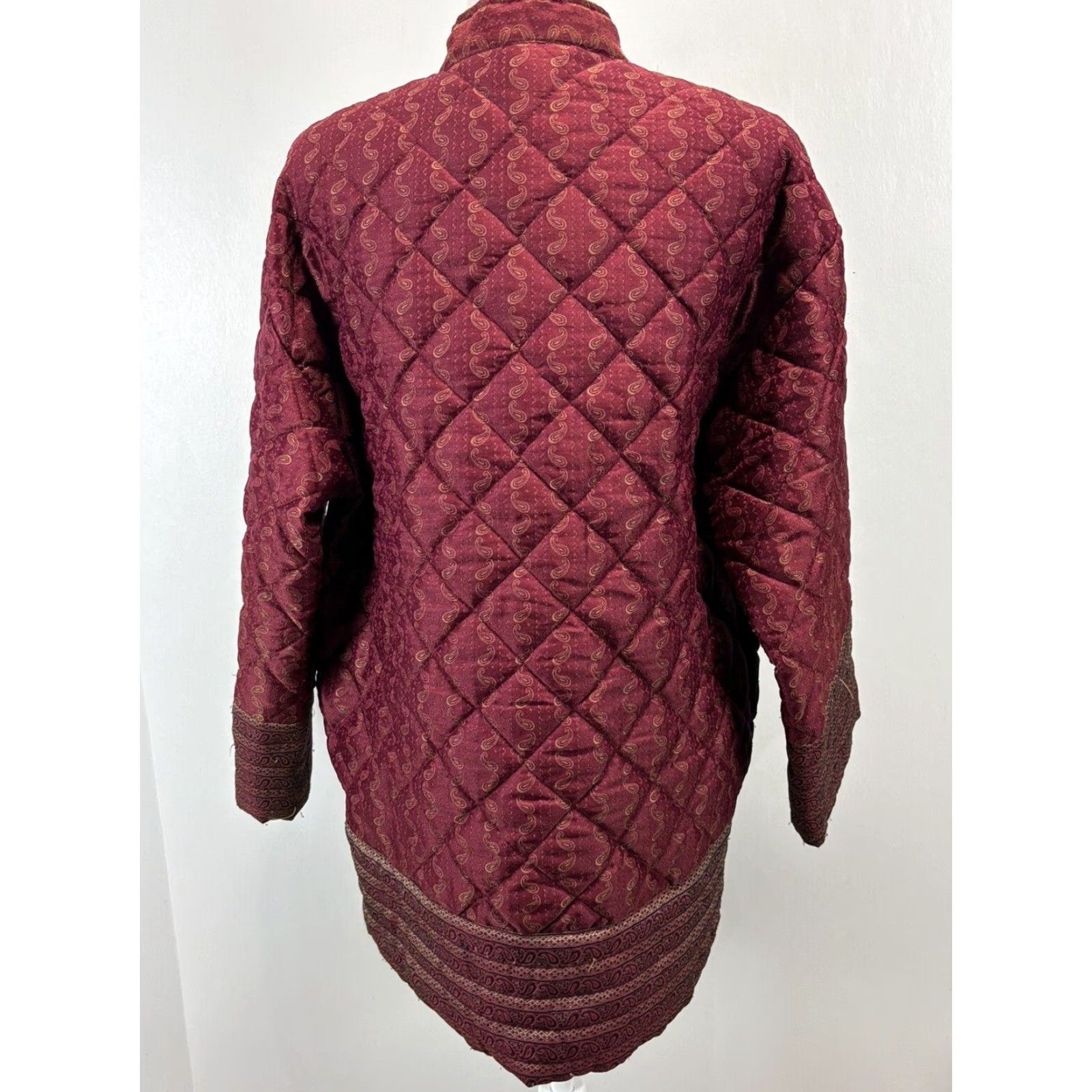 Victoria's Secret VINTAGE Victoria's Secret Quilted Jacket Medium Dark Red Gold Paisley 90s Womens Size M / US 6-8 / IT 42-44 - 3 Thumbnail