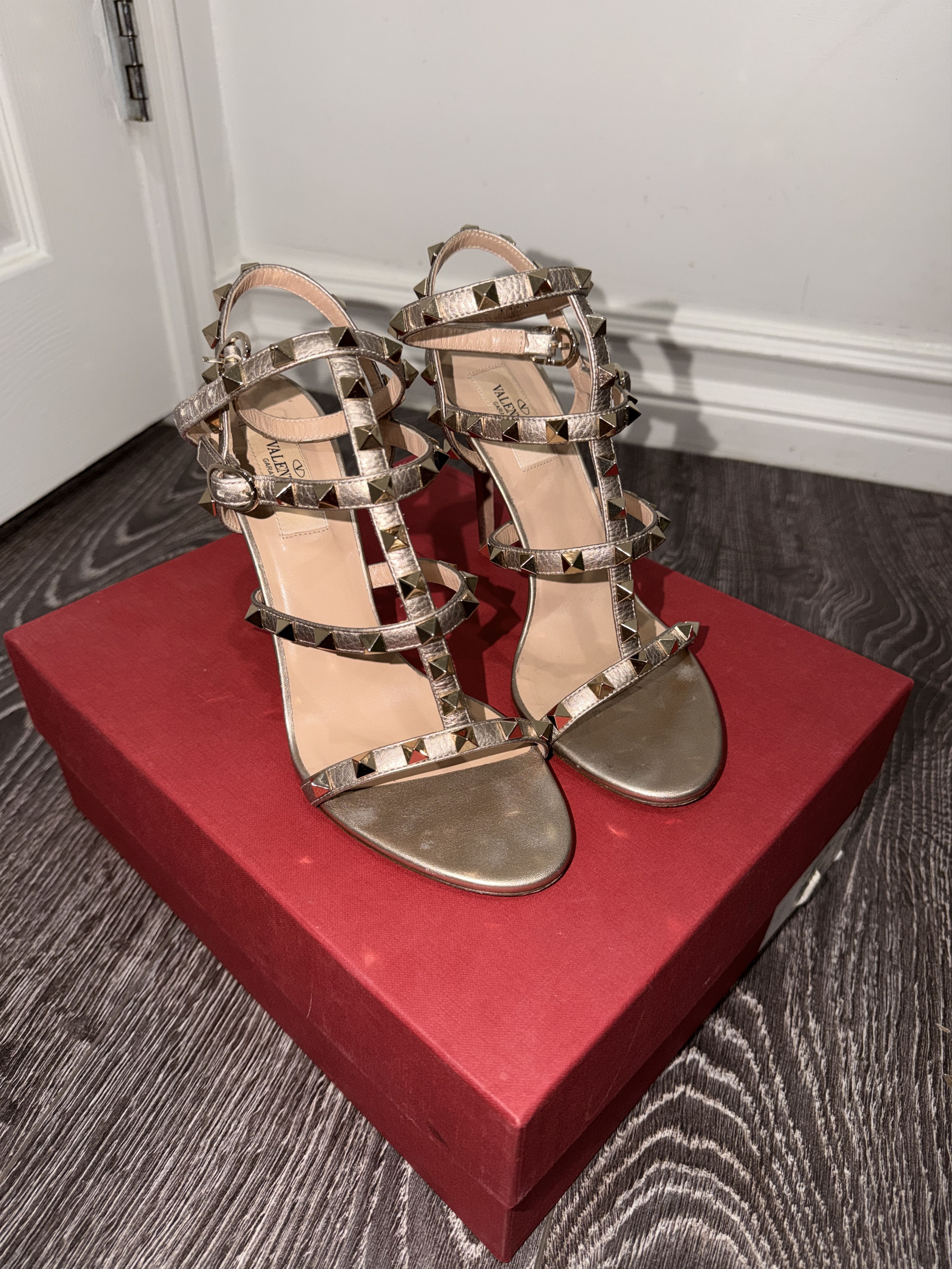 Valentino Metallic Calfskin Rockstud City Sandals Size US 7 / IT 37 - 1 Thumbnail