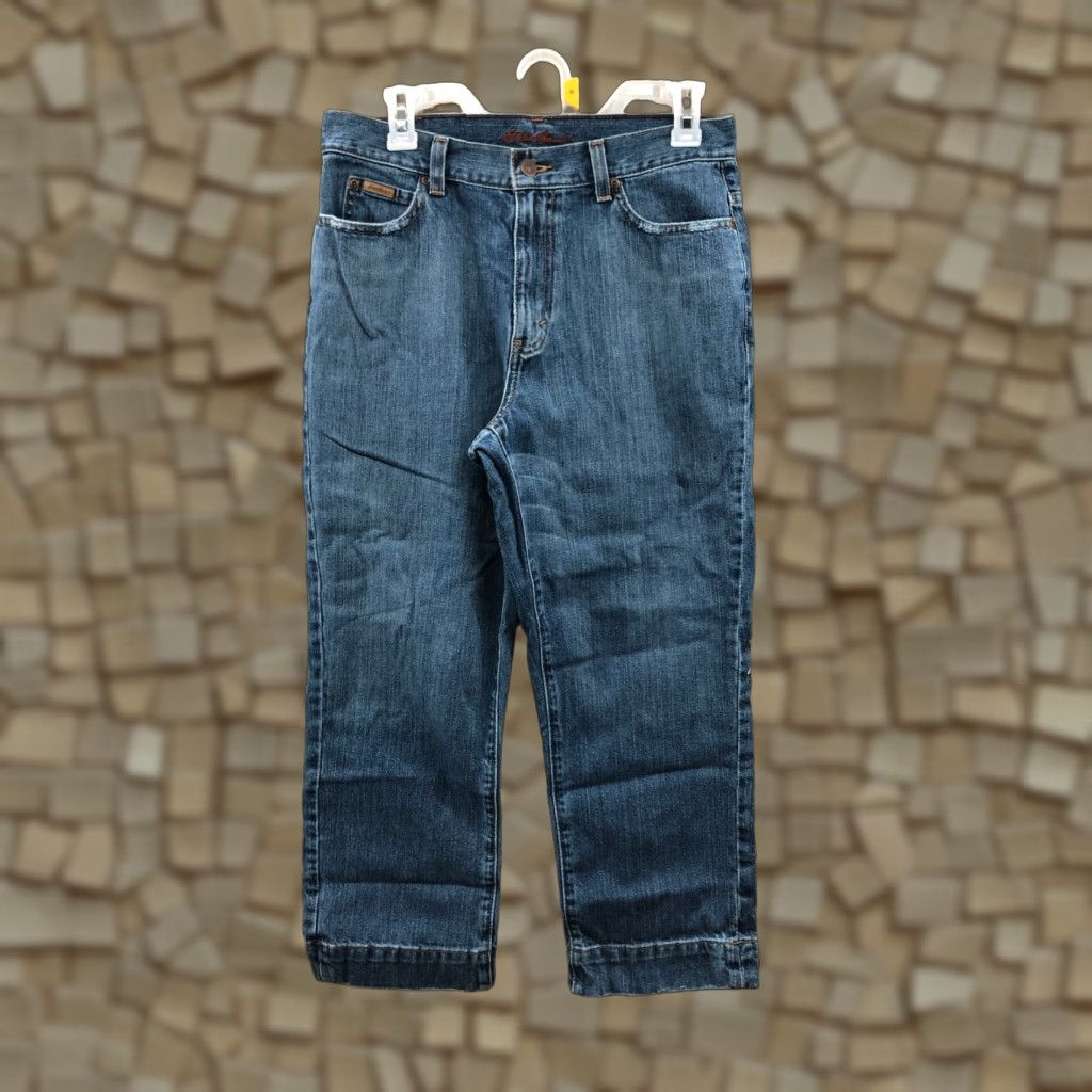 Eddie Bauer Eddie Bauer Jeans Size 10 Womens Mid Rise Dark Wash Blue Denim Capri Shirt? Size 32" / US 10 / IT 46 - 1 Thumbnail