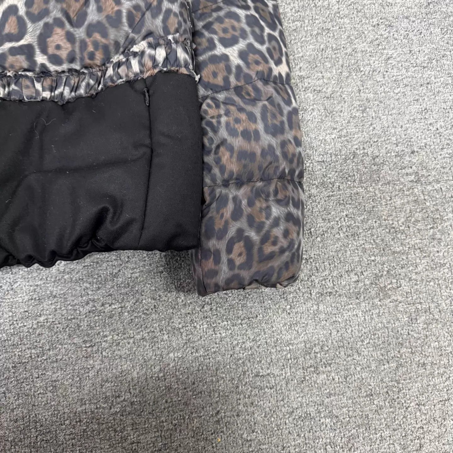 Moncler Moncler Leopard Print Panelled Down Jacket 0 99 New Size XS / US 0-2 / IT 36-38 - 3 Thumbnail