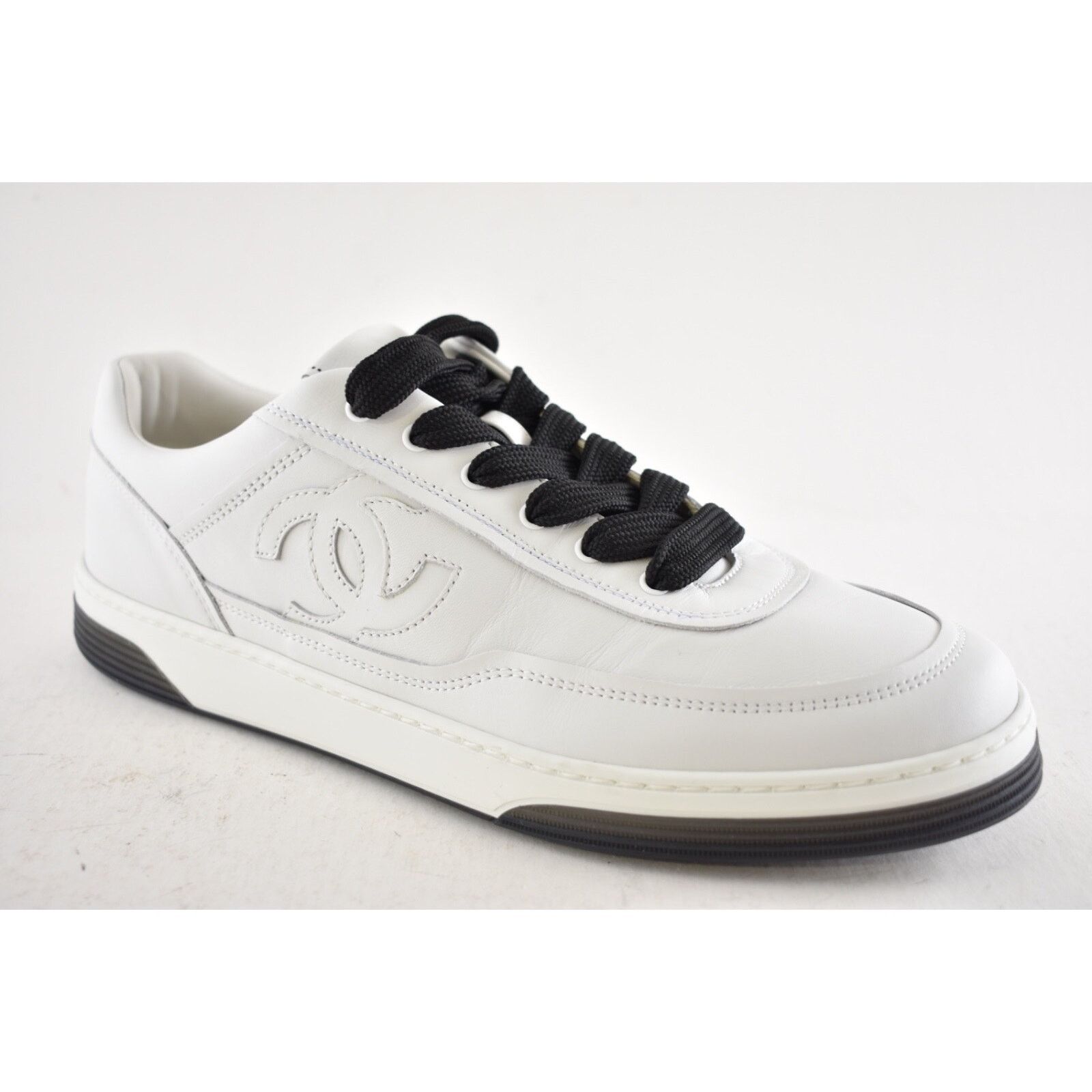 Chanel Chanel Leather CC Logo Flat Lace Up Runner Sneaker 42 Size US 12 / IT 42 - 4 Thumbnail