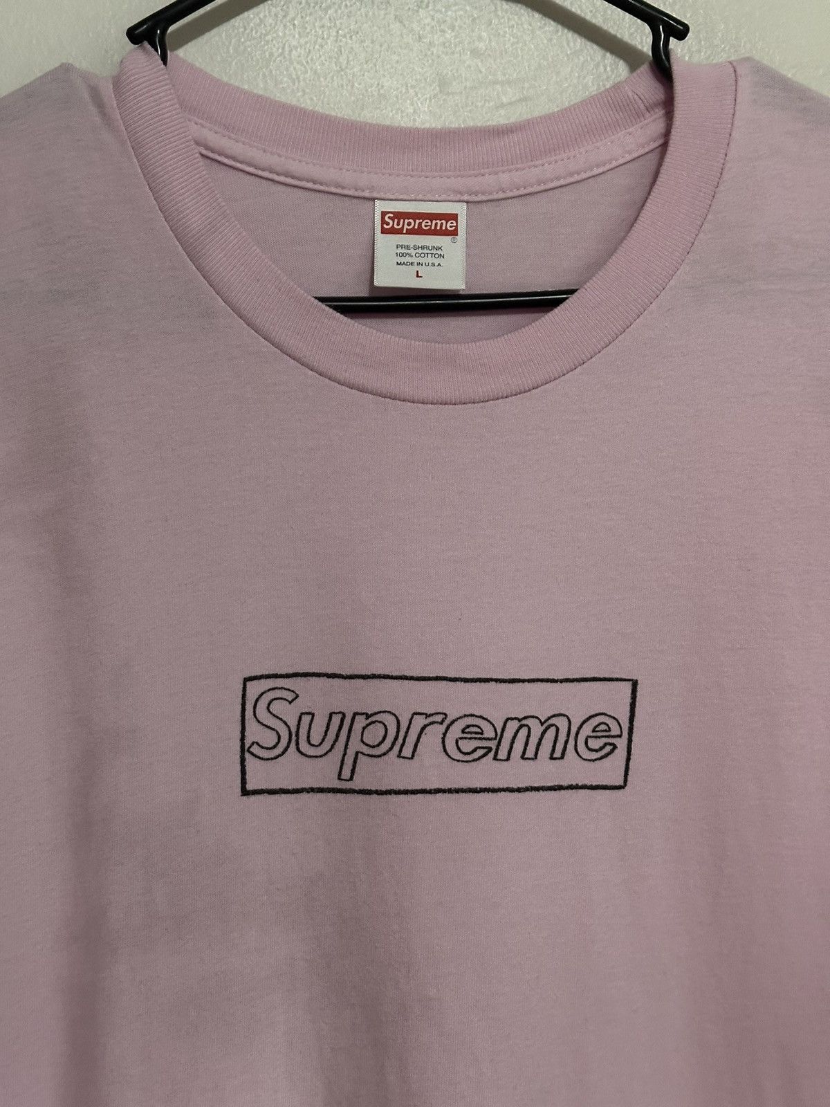 Kaws × Supreme Supreme KAWS Chalk Logo Tee Size US L / EU 52-54 / 3 - 2 Thumbnail