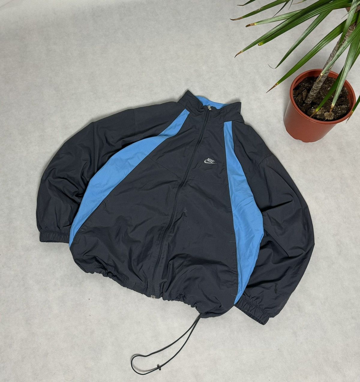 00s Nike Vintage Center Logo Oversize Windbreaker Jacket