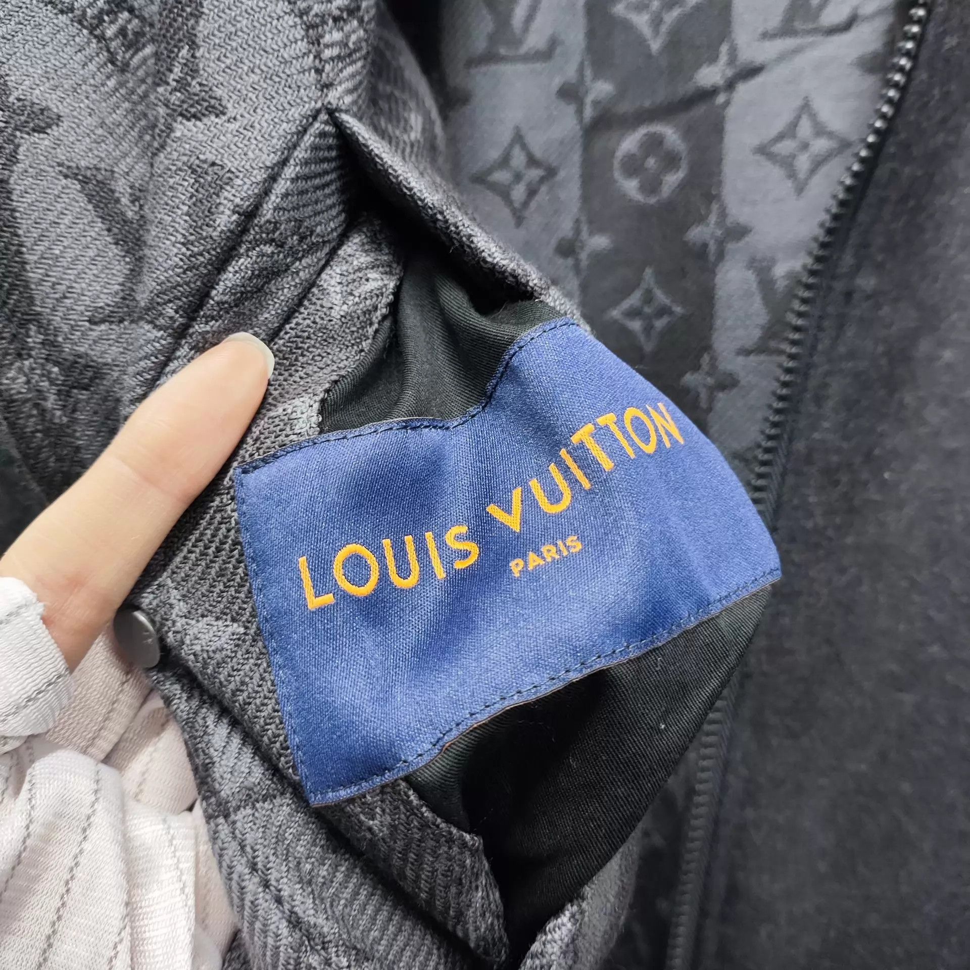 Louis Vuitton LV NIGO Reversible Wool Jacket 50 (Minimal Logo/Red Heart) Size US M / EU 48-50 / 2 - 9 Thumbnail