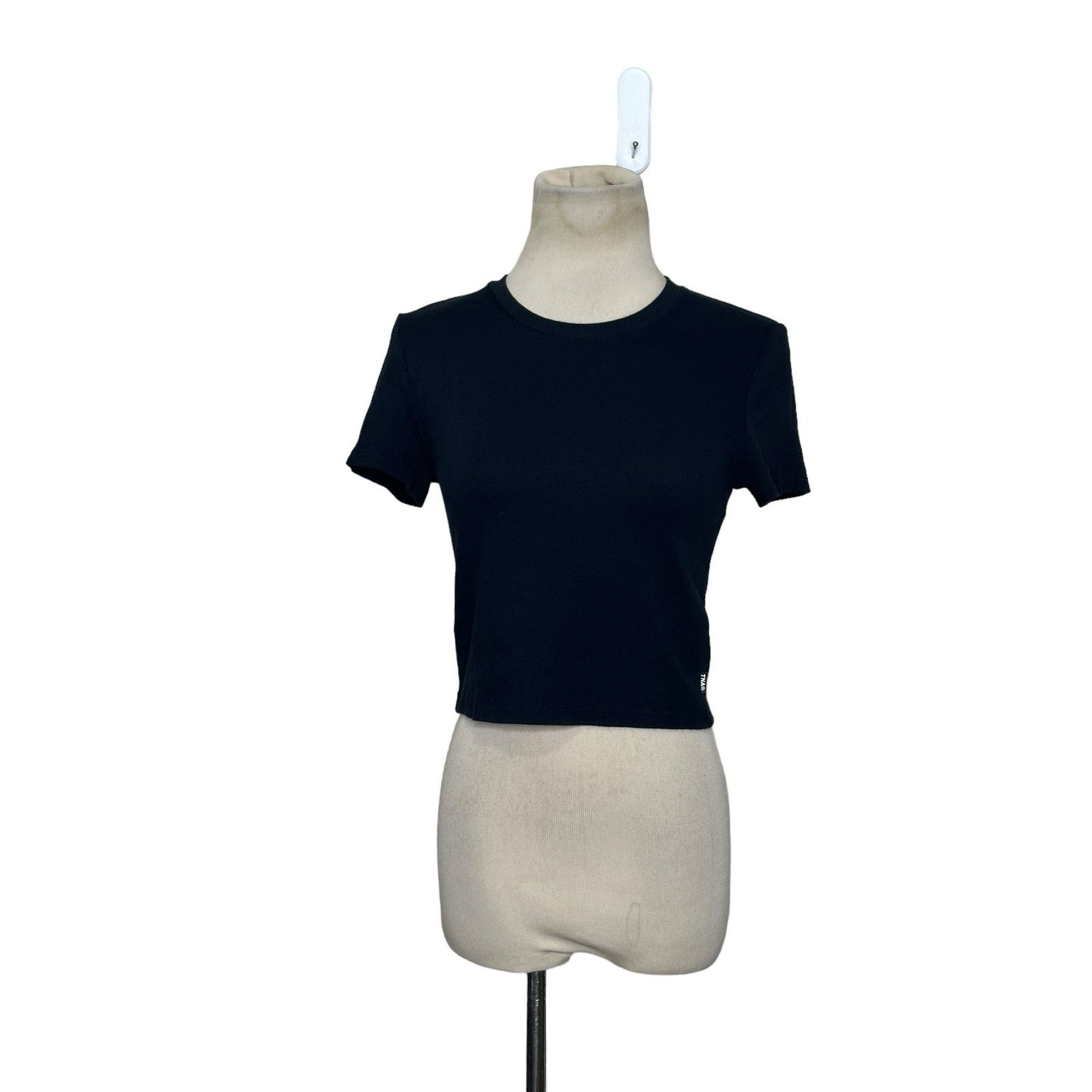 TNA TNA black short sleeves crop fitted T shirt size Medium Size M / US 6-8 / IT 42-44 - 8 Thumbnail