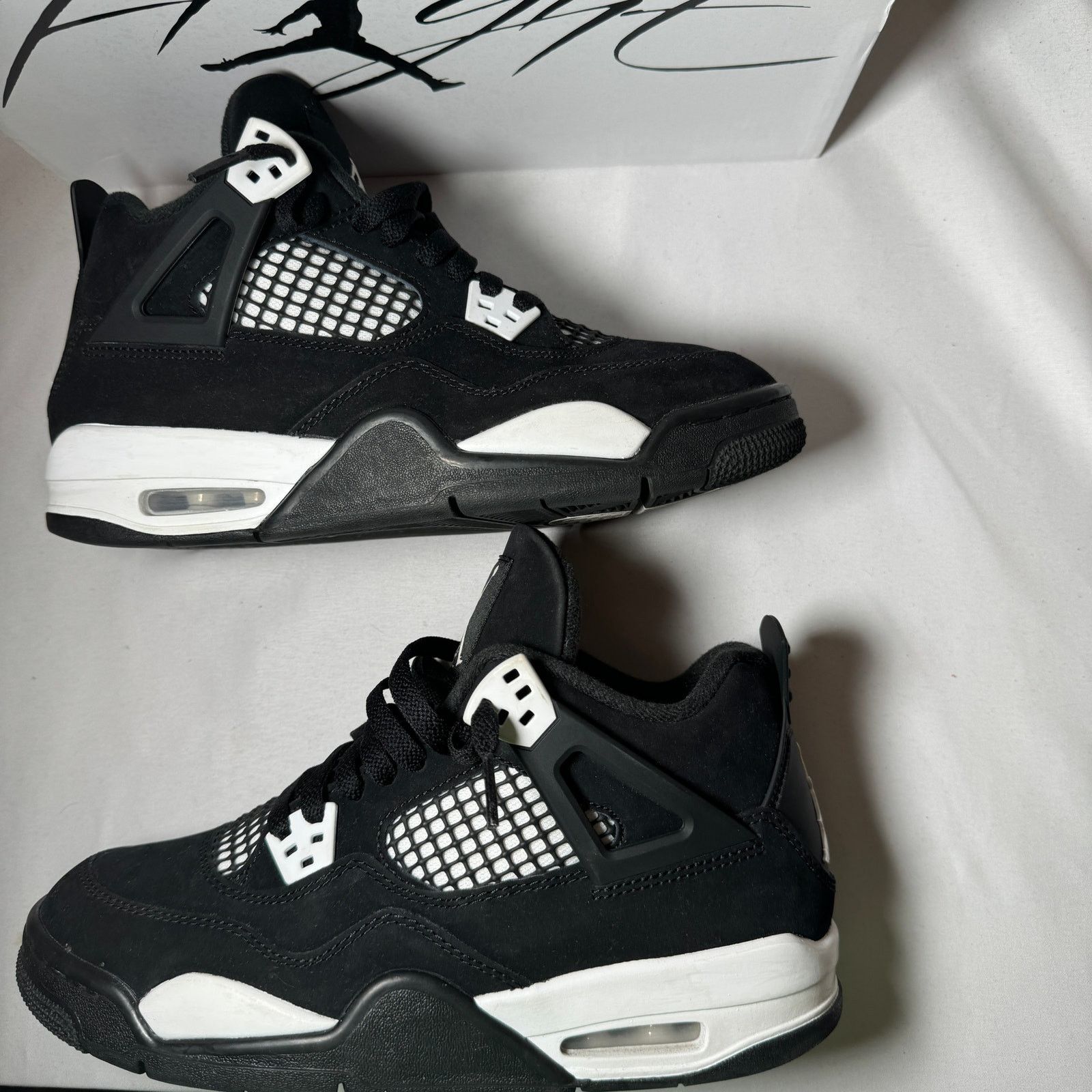 Jordan Brand × Nike Size 6.5 - Air Jordan 4 Retro GS White Thunder Men's Shoes Size US 6.5 / EU 39-40 - 1 Thumbnail