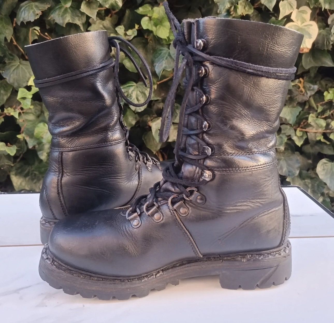 Vintage Vintage Military Boots Size US 7 / EU 40 - 7 Thumbnail