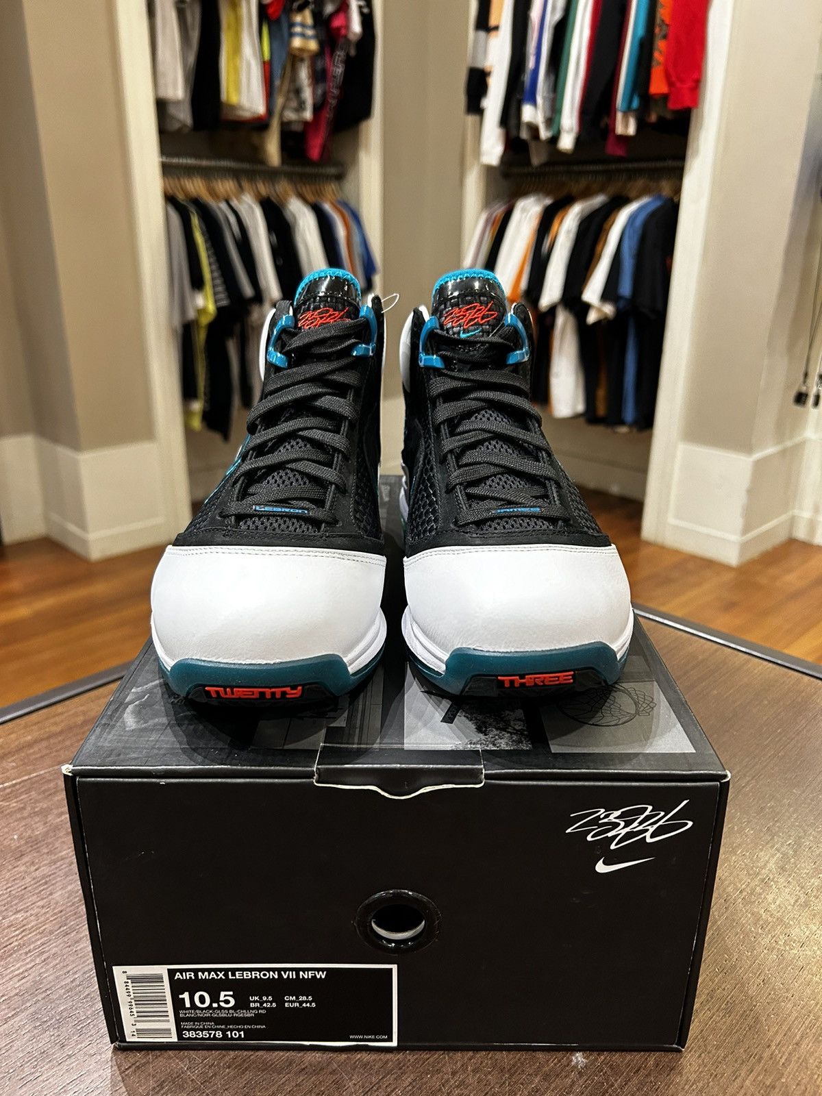 Nike Nike LeBron 7 Red Carpet (2009) Size US 10.5 / EU 43-44 - 3 Thumbnail