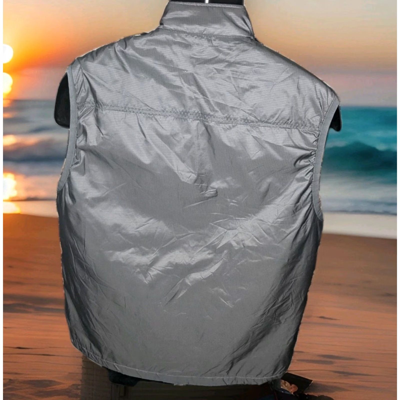 johnnie-O johnnie-O JOHNNIE-0 Vest Jacket MENS MEDIUM GOLF SURF LIGHTWEIGHT INSULATED QUILTED PUFFER Size US M / EU 48-50 / 2 - 3 Thumbnail