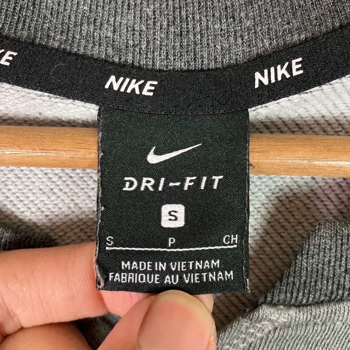 Nike Vintage Nike Three Quarter Pullover Jumper Sweatshirt Size US S / EU 44-46 / 1 - 6 Thumbnail