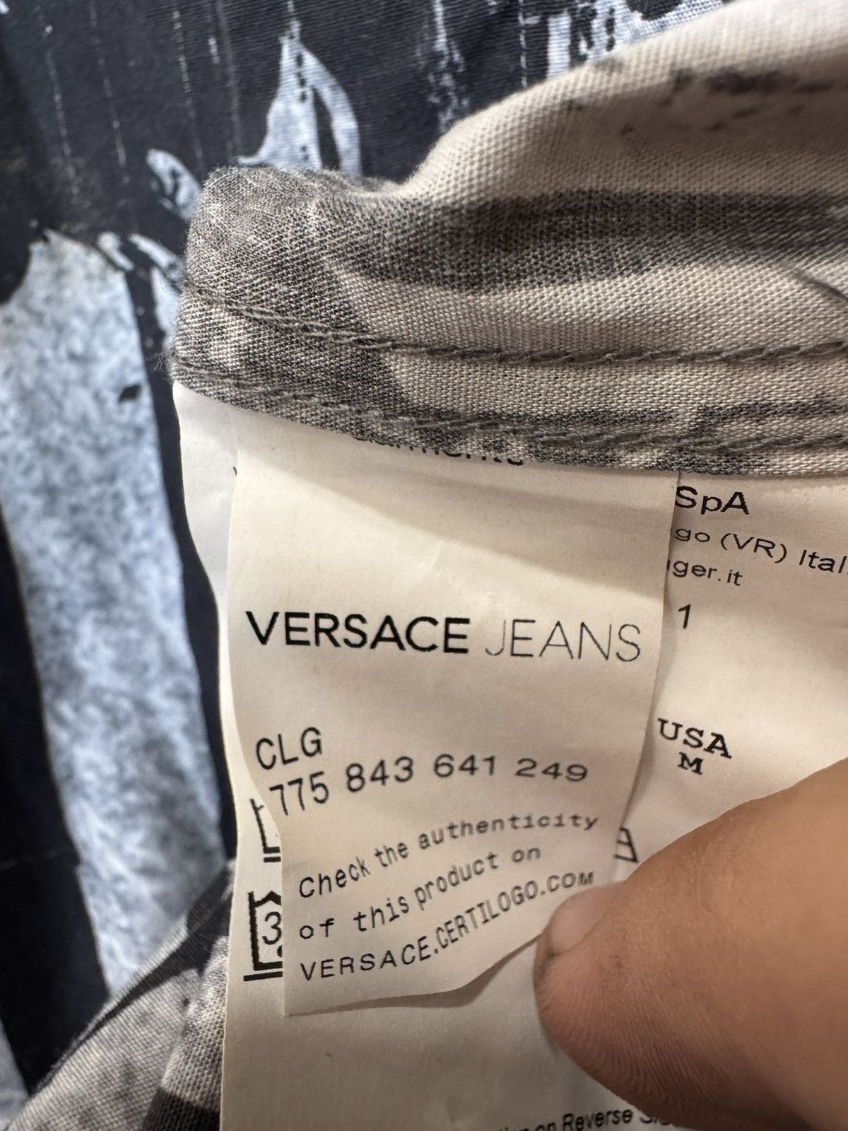 Versace Jeans Couture Versace Jeans Long Sleeve Button Size M IT 50 FR 46 Size US M / EU 48-50 / 2 - 15 Thumbnail
