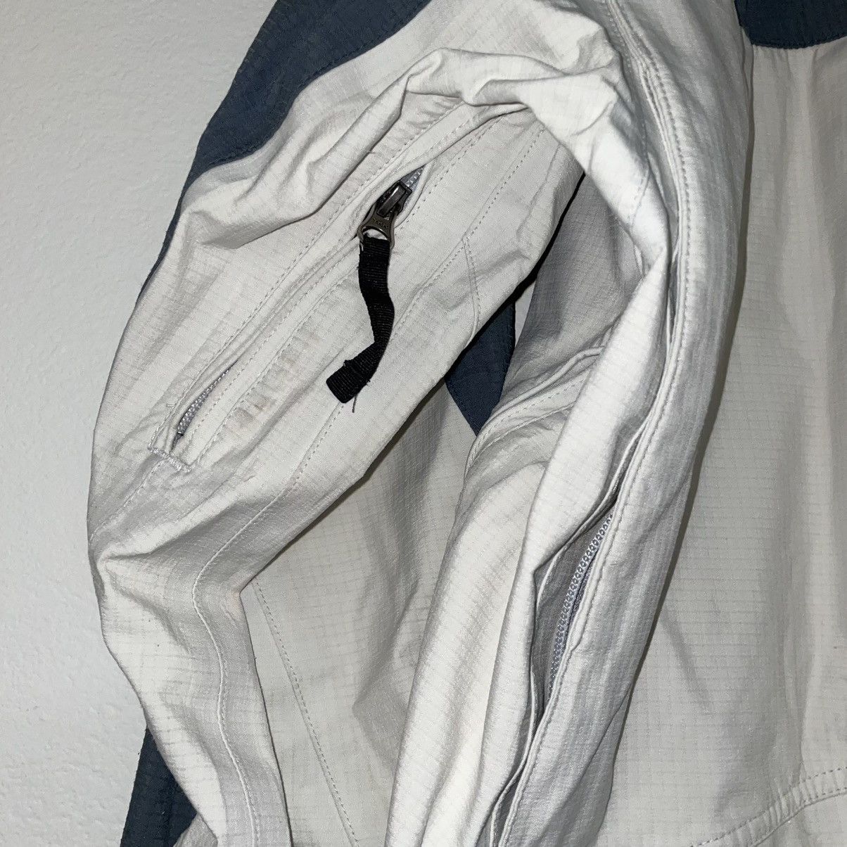 Burton Burton AK Snowboards Jacket Size US M / EU 48-50 / 2 - 8 Thumbnail