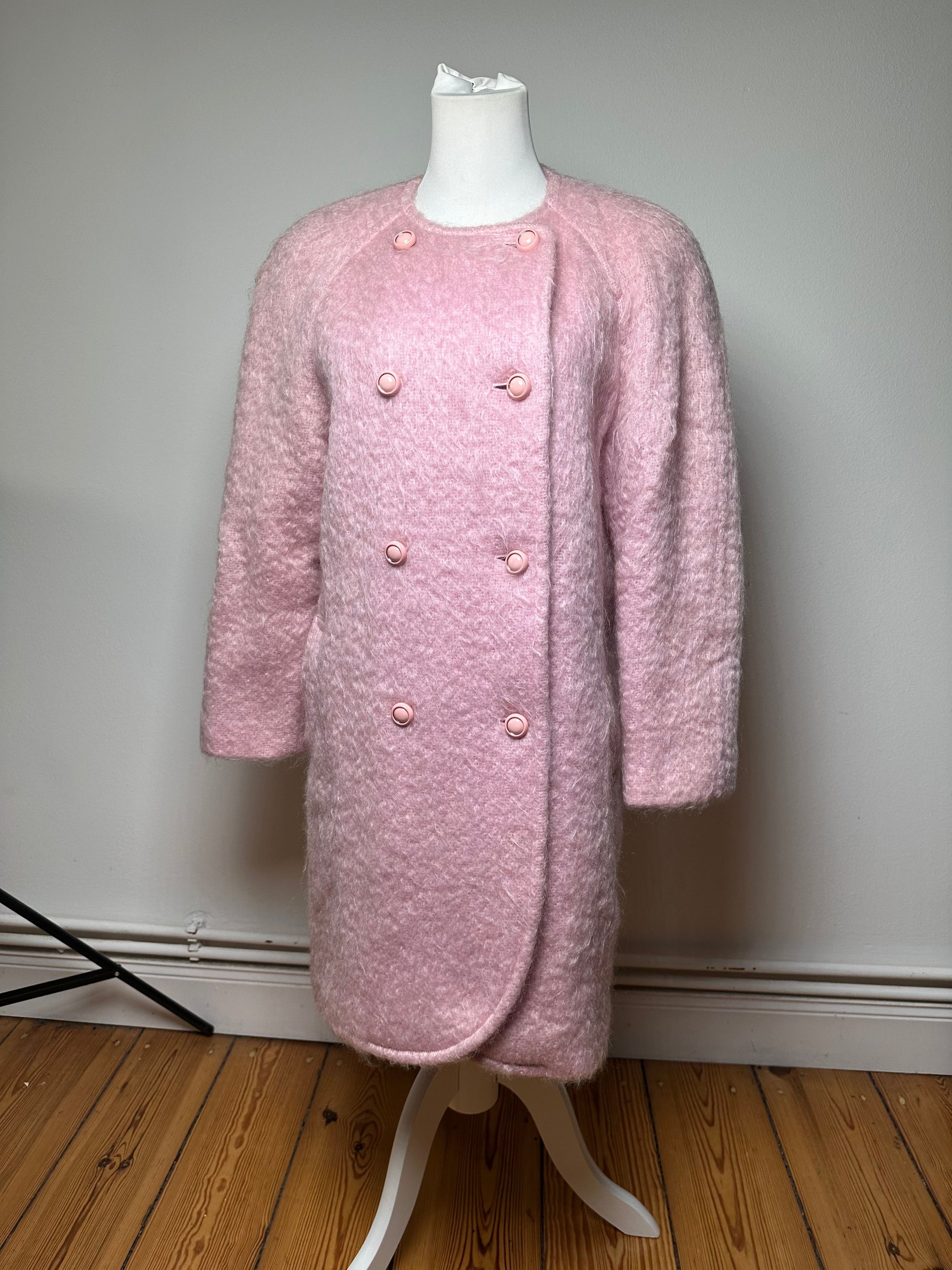 Other Vintage Courreges Fake Fur Coat Pink L Size M / US 6-8 / IT 42-44 - 1 Thumbnail