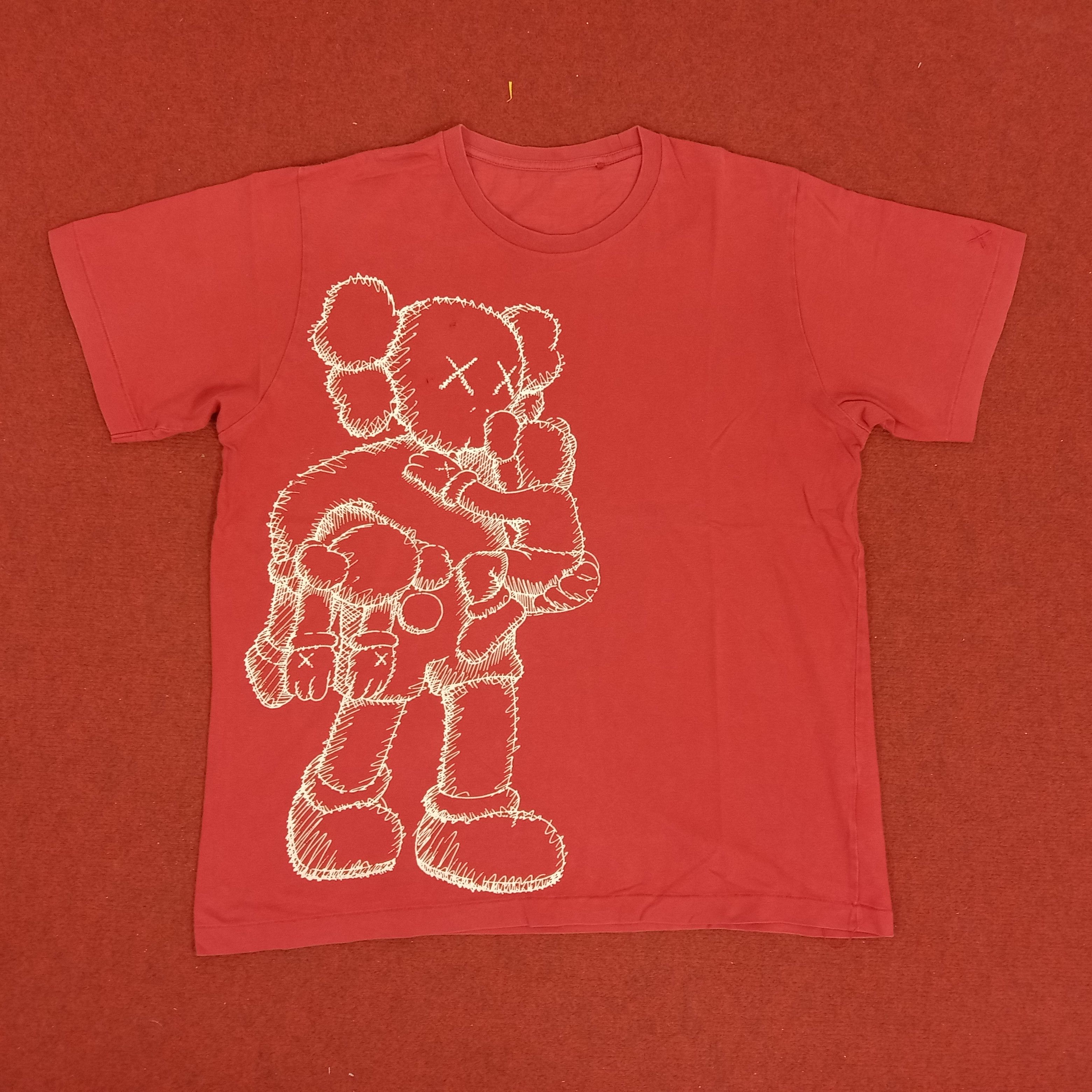 Japanese Brand × Kaws Kaws X Uniqlo Japanese Brand Streetwear Style Tshirt Size US XL / EU 56 / 4 - 1 Thumbnail