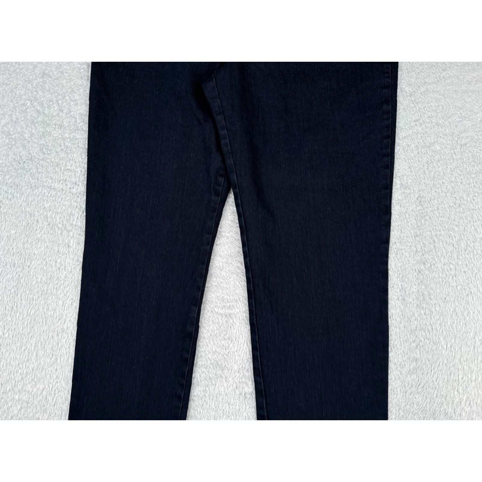 Gloria Vanderbilt Gloria Vanderbilt Jeans Women 14 Denim Straight Mid Rise 32x30 Blue Embroidered Logo 5-Pocket Womens Size 36" / US 14 / IT 50 - 3 Thumbnail